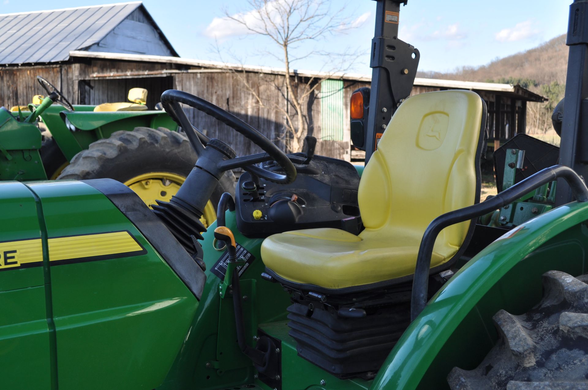 John Deere 5075M tractor, 16.9-30 rear, 11L-15 front, 2 hyd remotes, 3 pt, 540 PTO, Diesel - Image 15 of 24