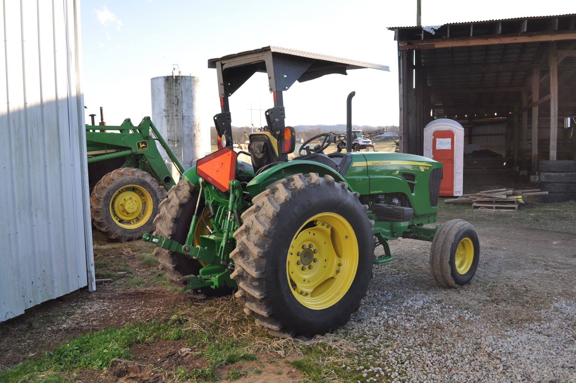 John Deere 5075M tractor, 16.9-30 rear, 11L-15 front, 2 hyd remotes, 3 pt, 540 PTO, Diesel - Image 3 of 24