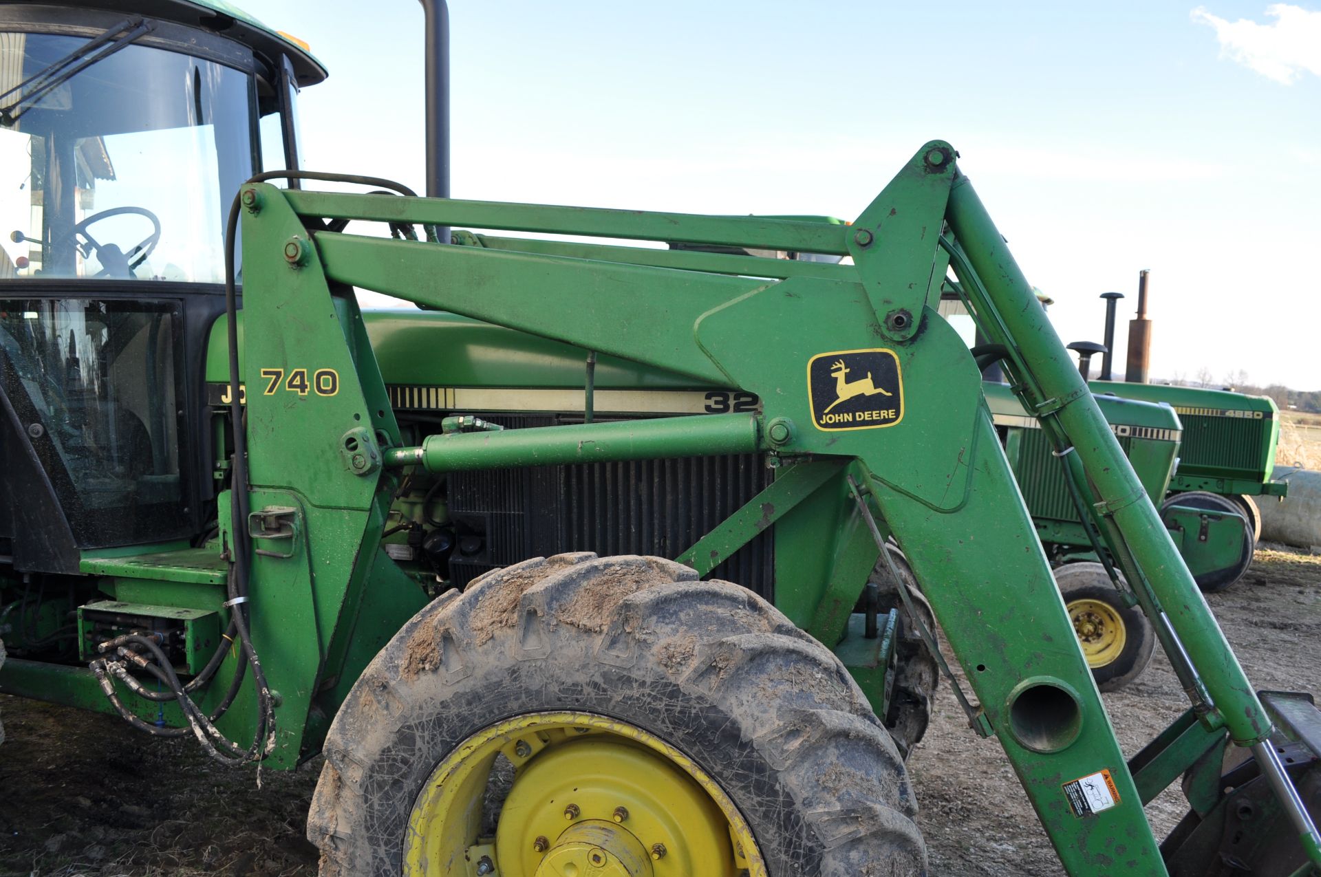 John Deere 3255 tractor, MFWD, C/H/A, 18.4-38 rear, 13.6-28 front, rear wheel weights, 2 hyd remotes - Image 17 of 28