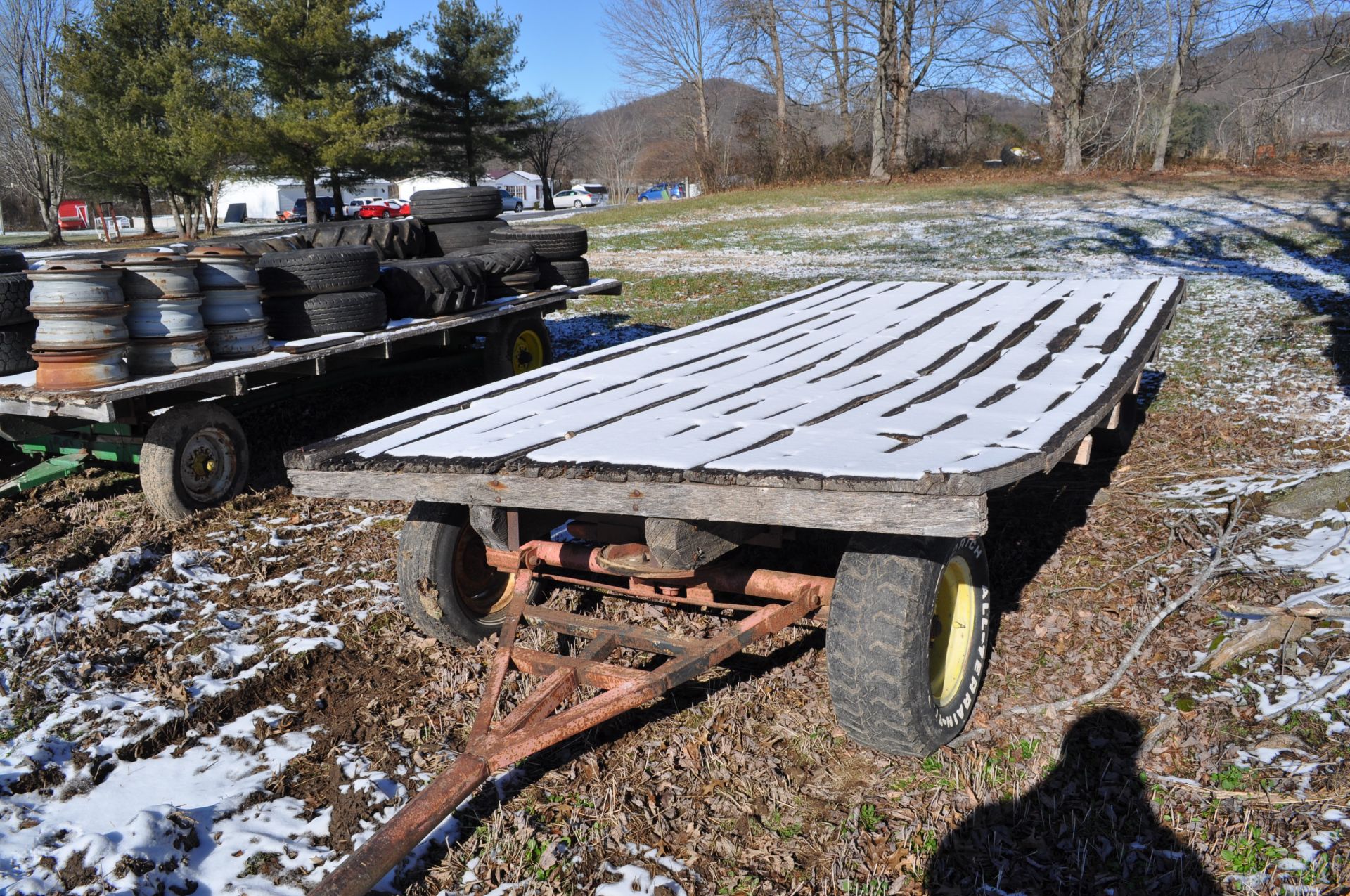 16’ flat rack hay wagon w/ wooden floor