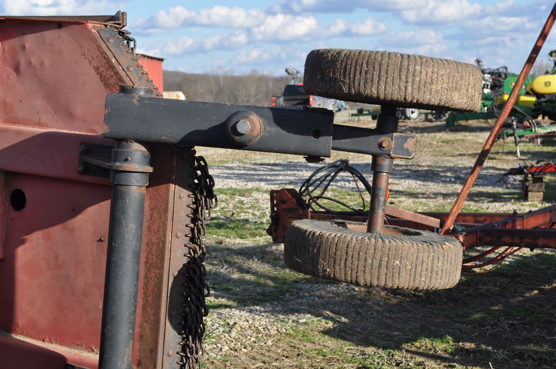 15’ Bush Hog 2615 Legend rotary mower, (4) air plane tires, (4) laminated tires, 540 PTO, hyd fold - Image 13 of 14