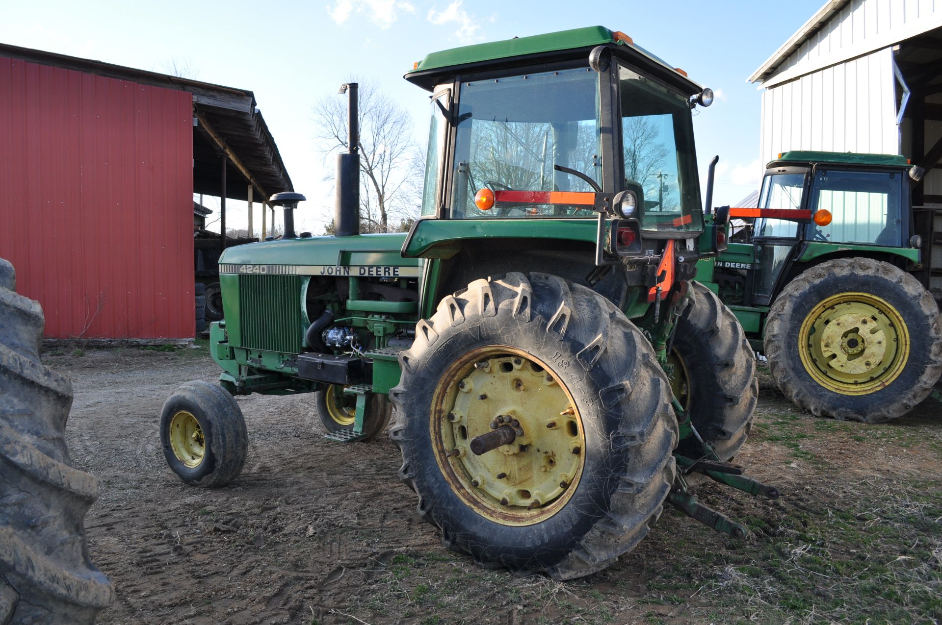 John Deere 4240 tractor, Cab, 18.4-34 tires, 11L-15 front, front weights, quad range, 2 hyd remotes - Image 4 of 26