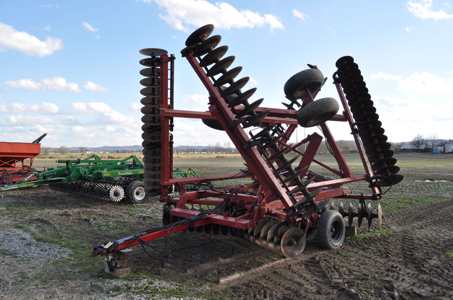 32’ Case IH 496 disc, rock flex, hyd fold