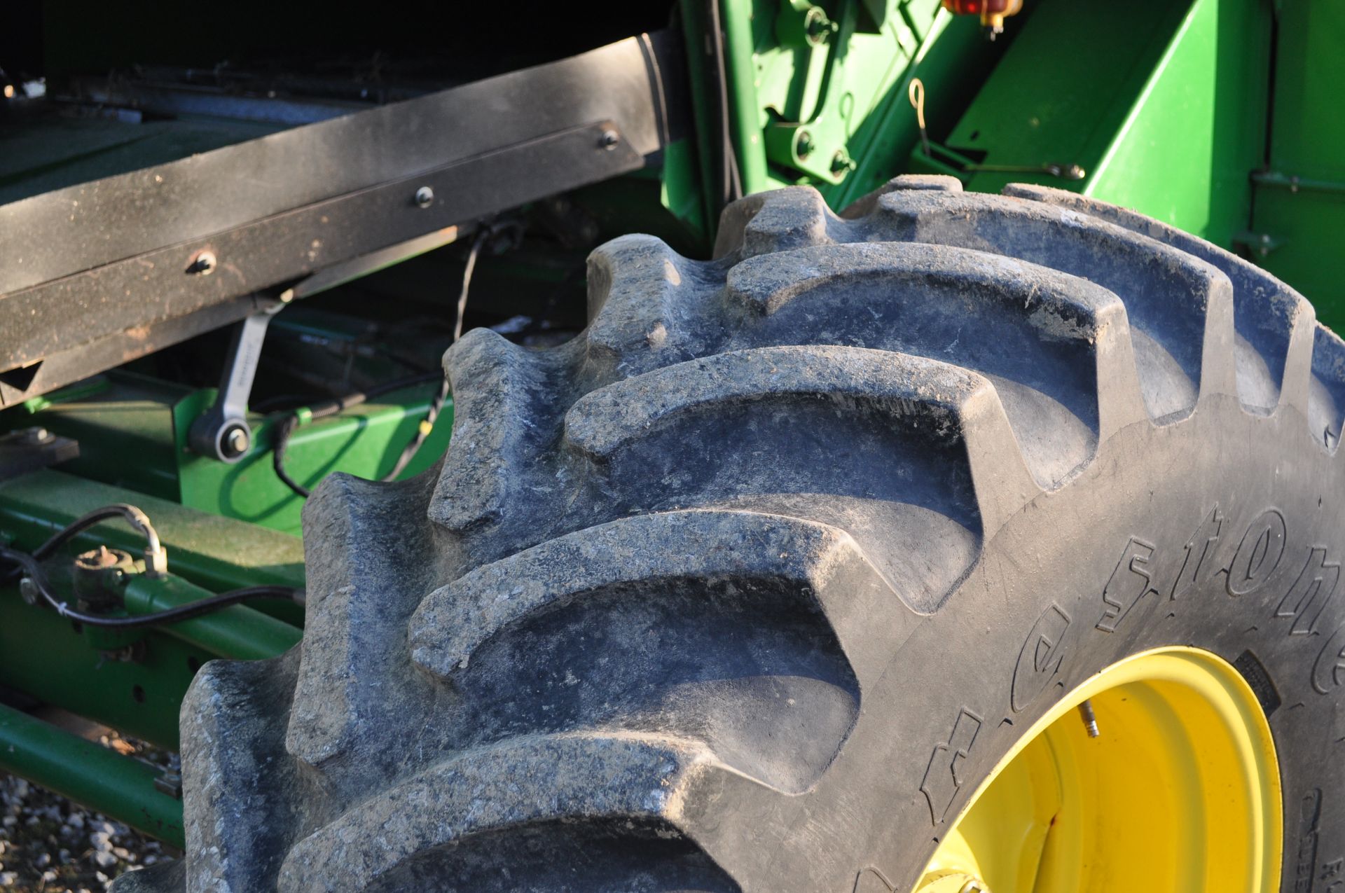 John Deere 9550 combine, 30.5-32 drive tires, 16.9-26 rear, Vittetoe hyd chaff spreader, chopper - Image 7 of 26