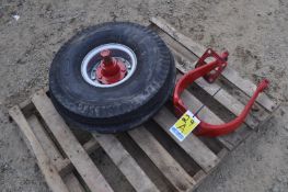 Single wheel fork for Farmall tractor, with tire and rim