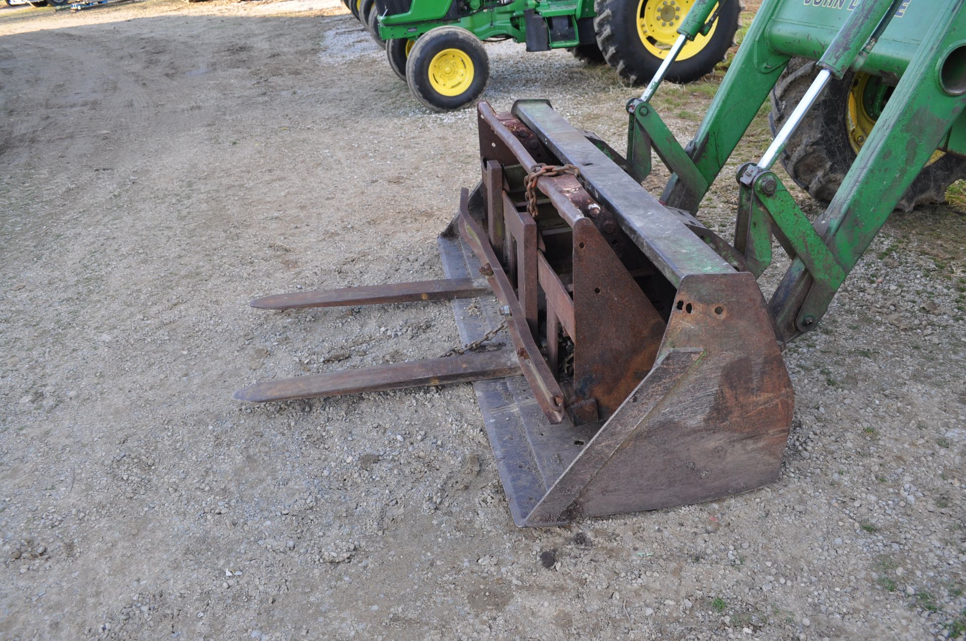 John Deere 3255 tractor, MFWD, C/H/A, 18.4-38 rear, 13.6-28 front, rear wheel weights, 2 hyd remotes - Image 14 of 28