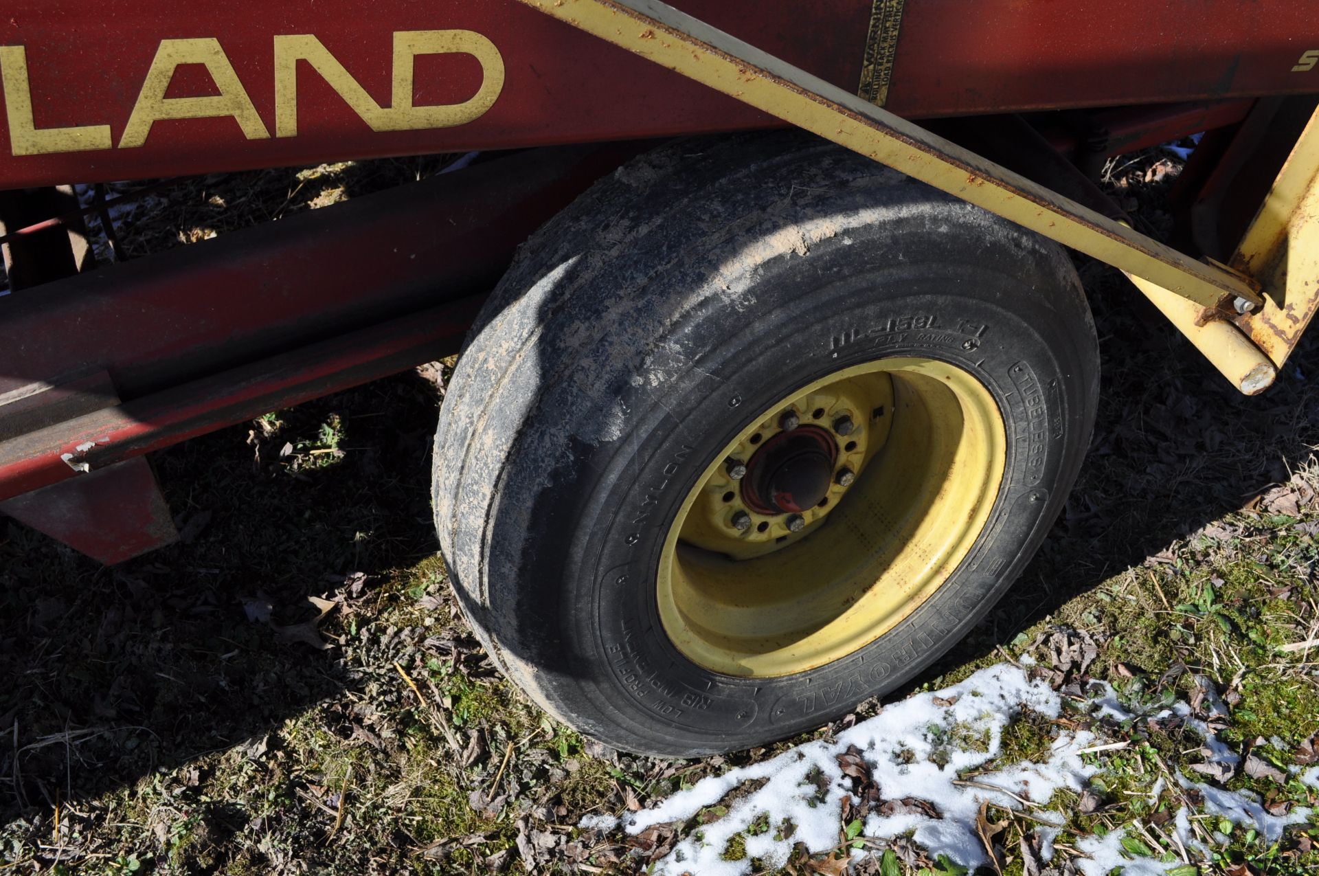 New Holland 1002 Stackliner, 540 PTO, 9.5L-15 tires - Image 5 of 10