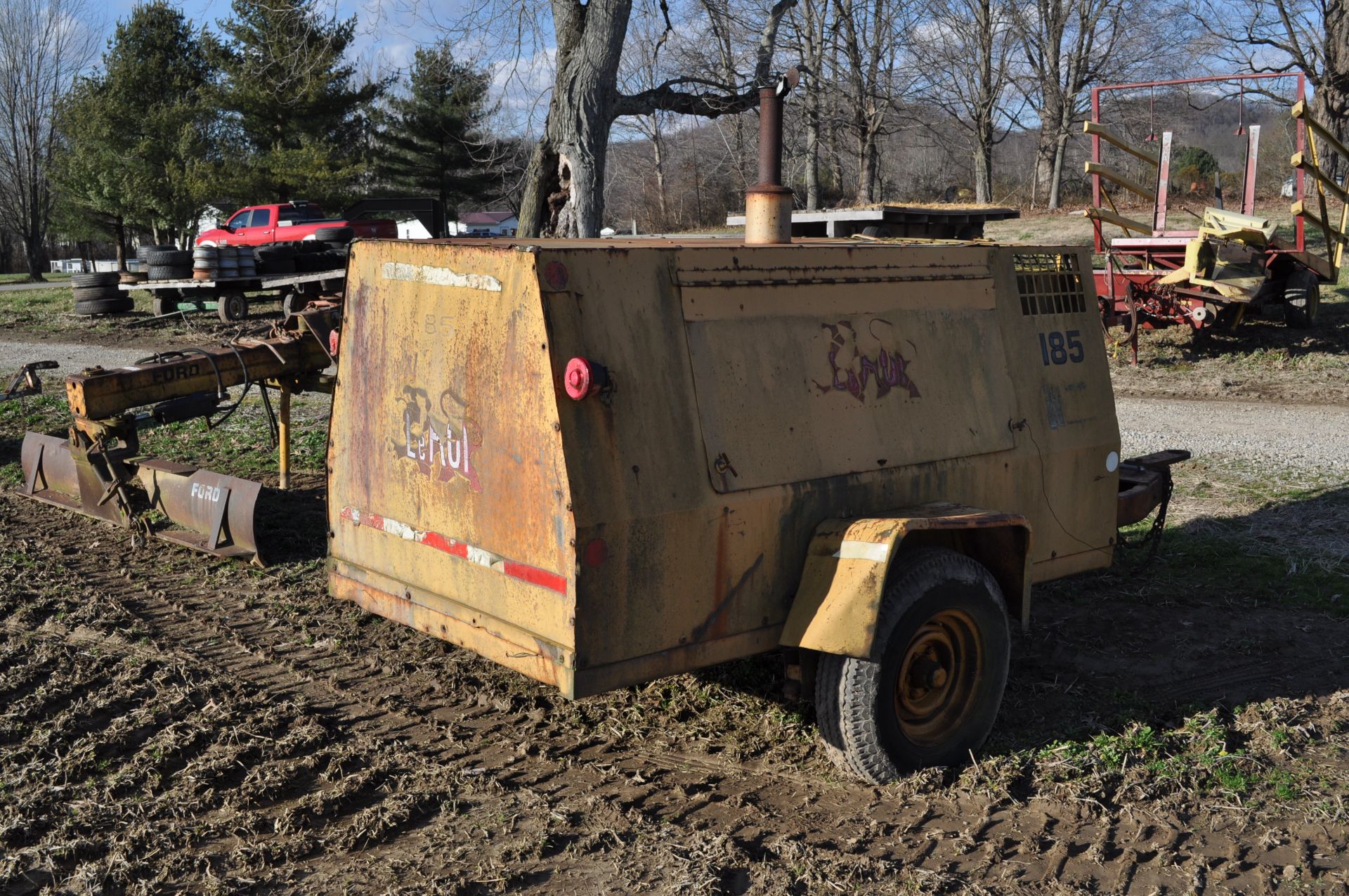 LeROI Dresser 185 air compressor, 5859 hrs, Deutz 4 cyl diesel engine, air cooled - Image 3 of 11