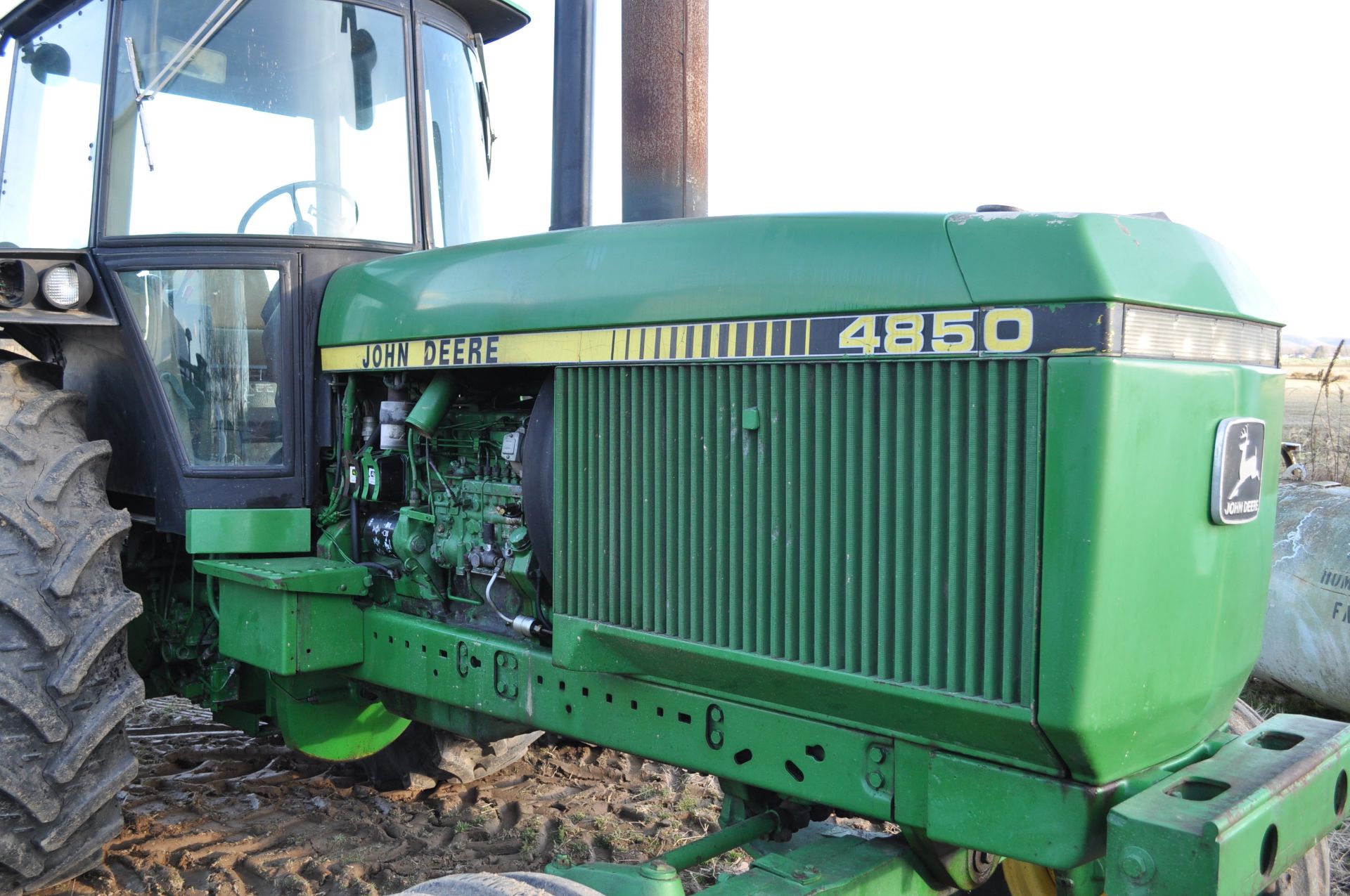 John Deere 4850 tractor, 20.8-38 rear duals, 16.5-16.1 front tires, 15 spd powershift, 3 hyd remotes - Image 11 of 29