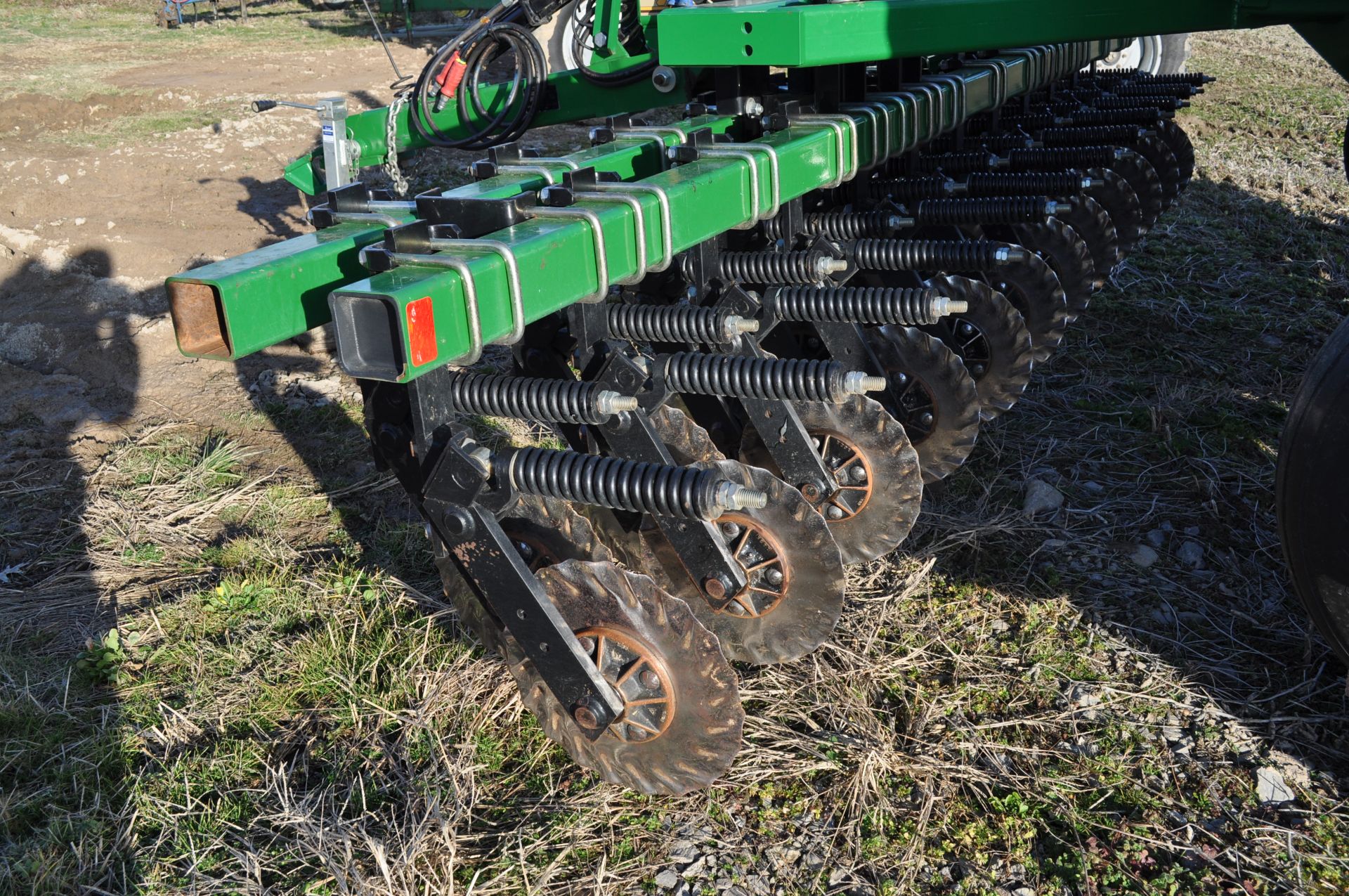 15’ Great Plains 1500 grain drill, 7.5” spacing, no till coulters, ground drive, one owner - Image 9 of 15