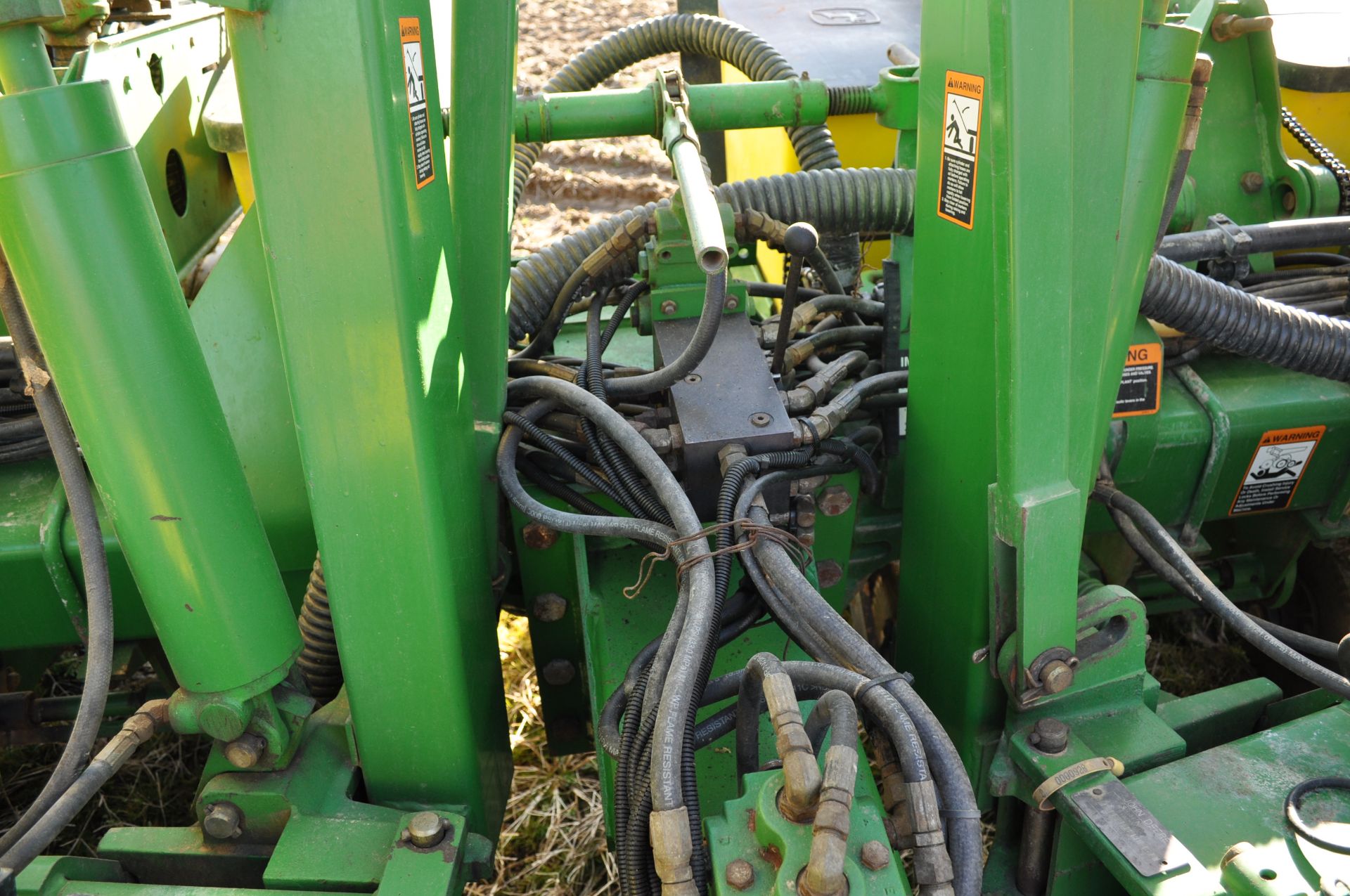 John Deere 1760 conservation planter, 12 row x 30”, hyd front fold, on row seed boxes, spring DP - Image 15 of 17