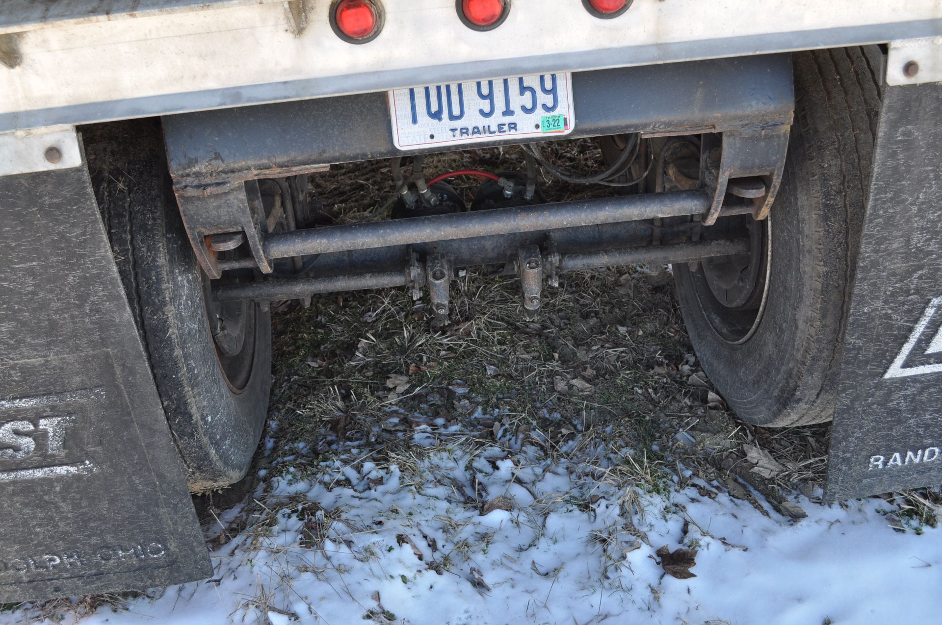 2007 East 33’alum dump trailer, steel frame, spring ride, 11R24.5 tires, coal chute, roll tarp - Image 8 of 14