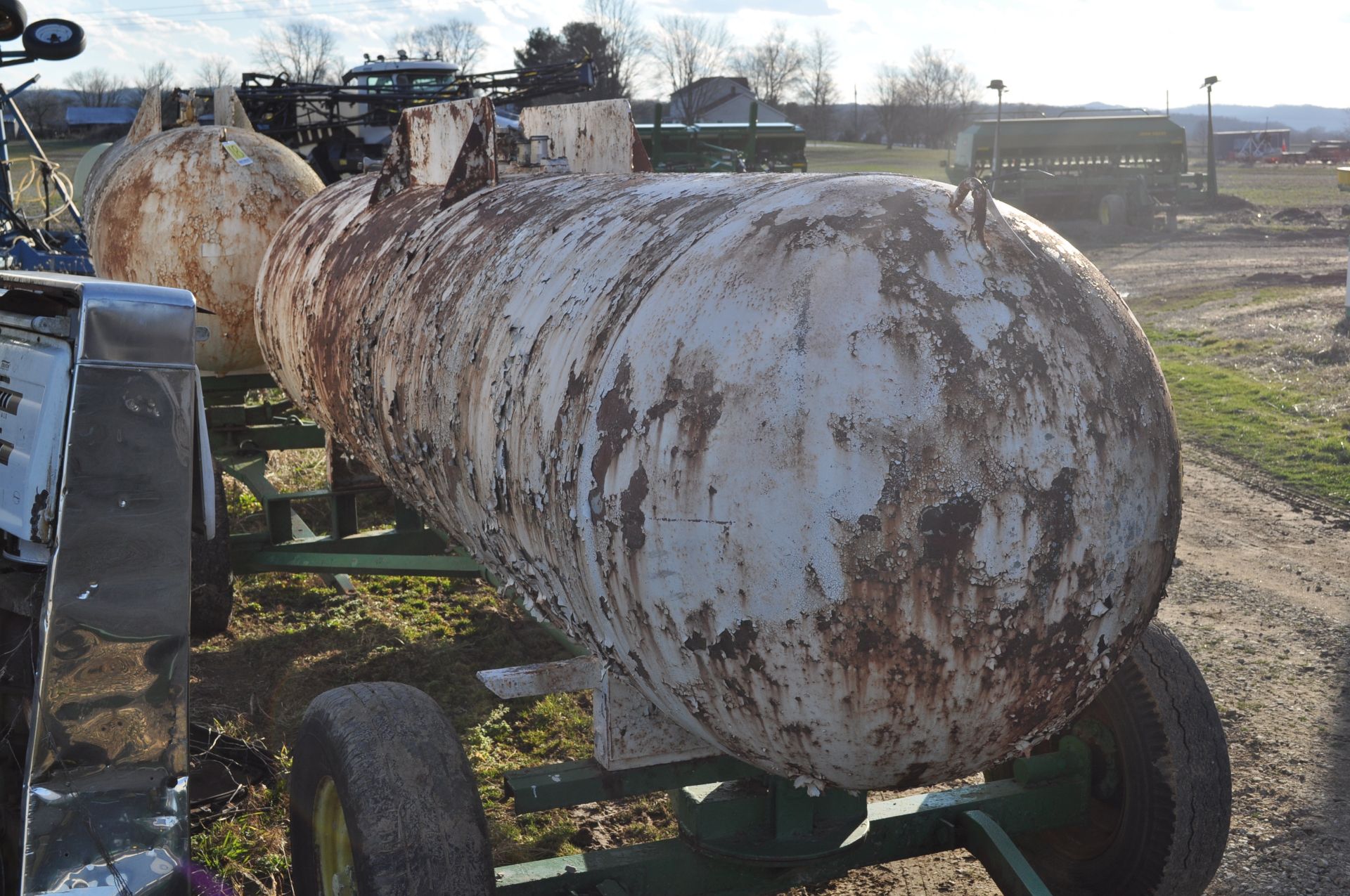 1000 gal NH3 tank on gear, NO TAG - Image 3 of 8