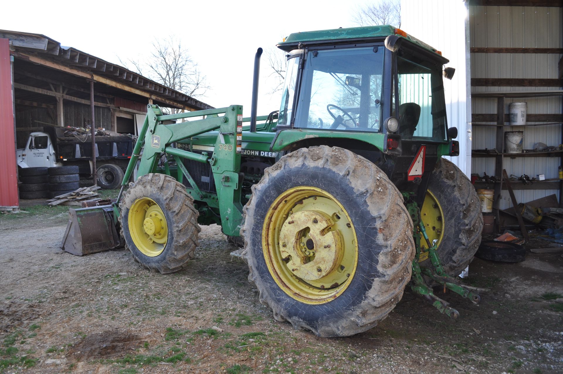 John Deere 3255 tractor, MFWD, C/H/A, 18.4-38 rear, 13.6-28 front, rear wheel weights, 2 hyd remotes - Image 3 of 28