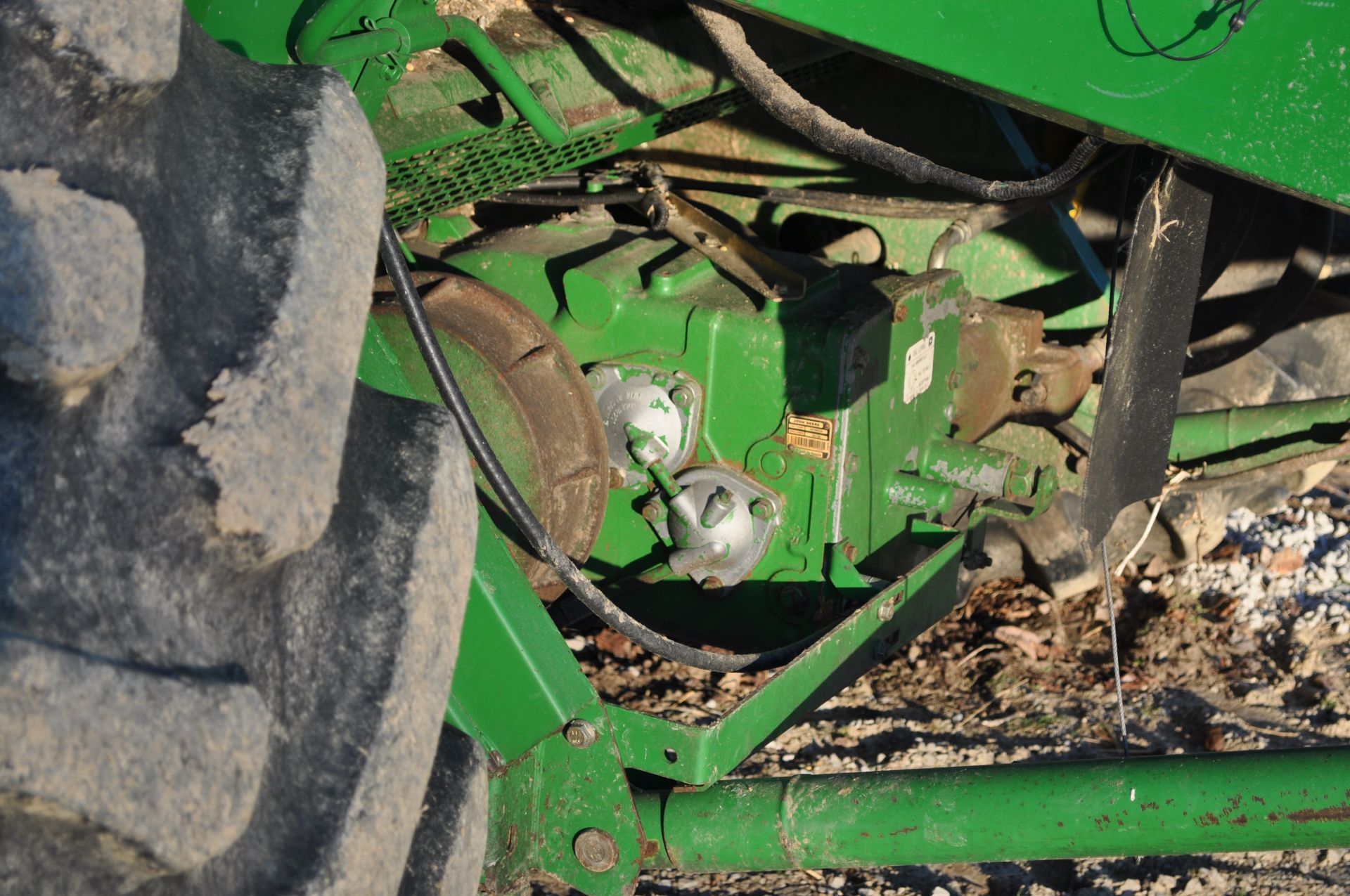 John Deere 9550 combine, 30.5-32 drive tires, 16.9-26 rear, Vittetoe hyd chaff spreader, chopper - Image 17 of 26