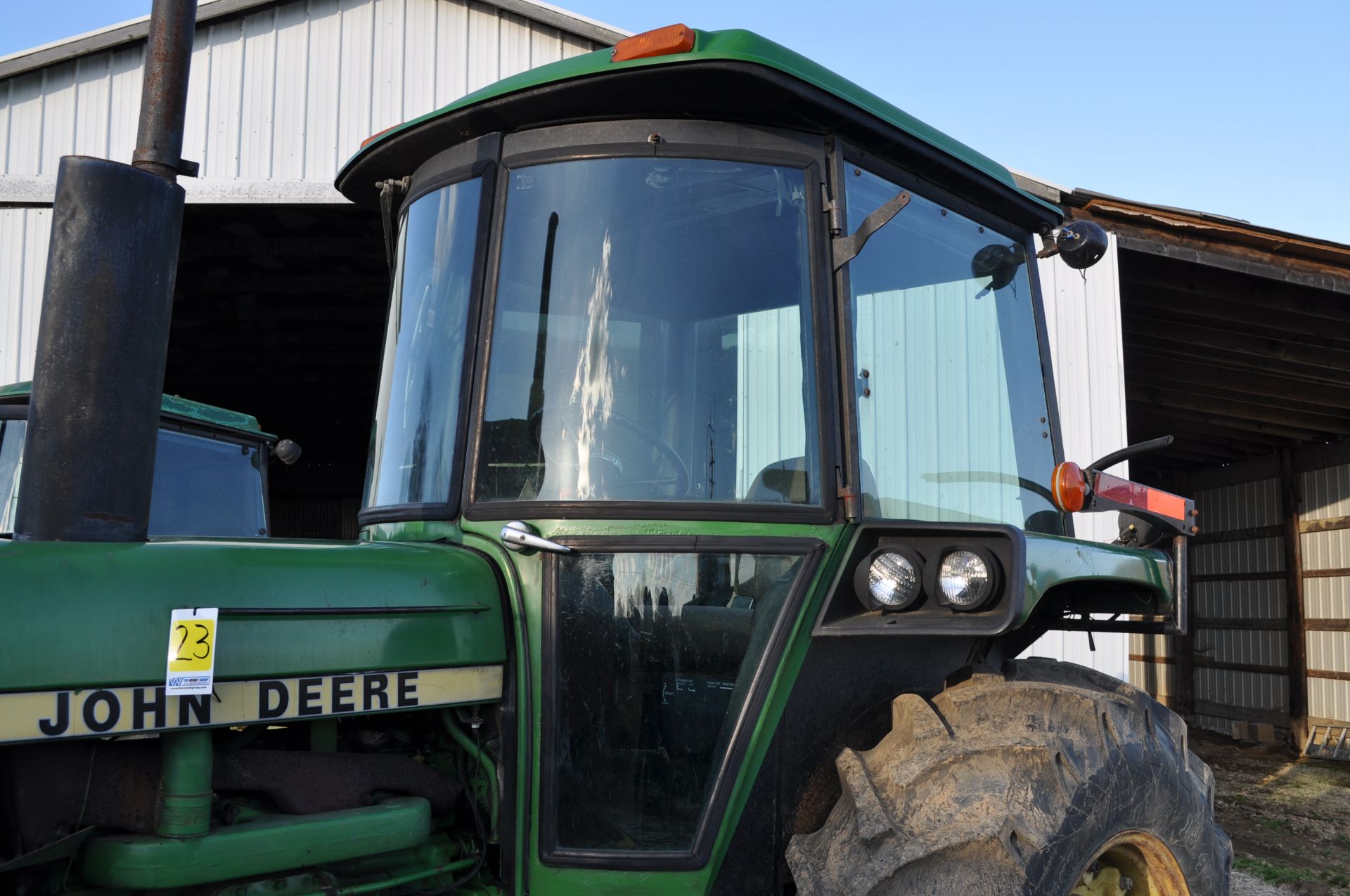 John Deere 4240 tractor, Cab, 18.4-34 tires, 11L-15 front, front weights, quad range, 2 hyd remotes - Image 19 of 26