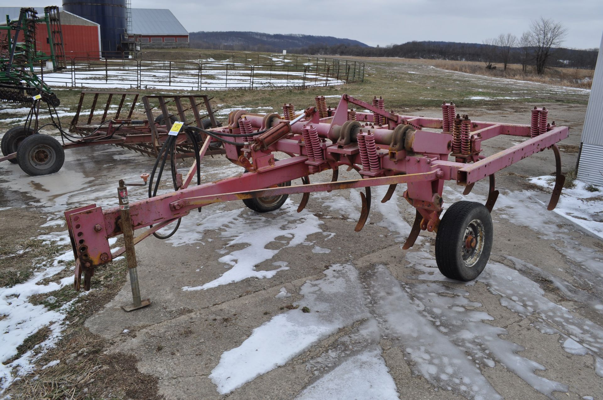 Taylor-Way 10-shank chisel plow