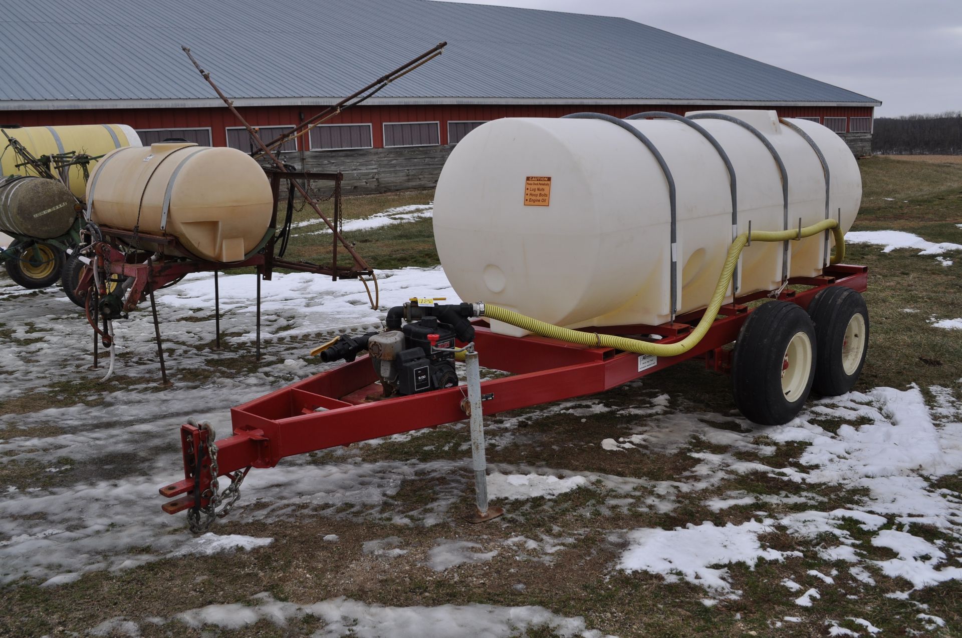 Ag Systems 1000 gal trailer, tandem axle, Briggs & Stratton 900 gas engine & 2" Banjo cast pump