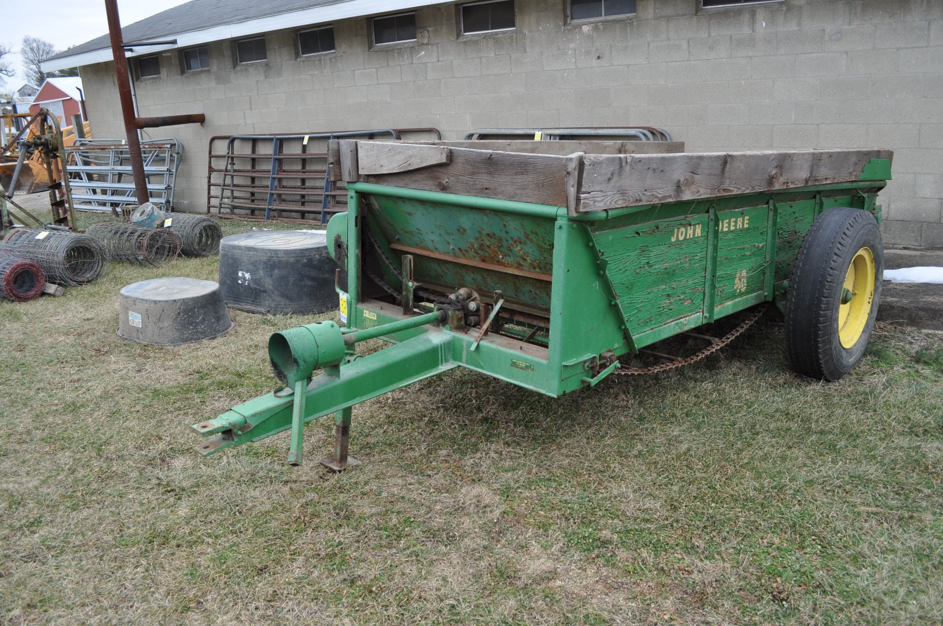 John Deere 40 manure spreader, single beater