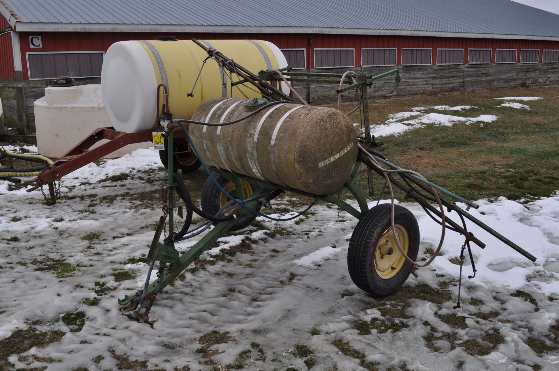 John Deere 100 gal sprayer, pull-type, needs repair