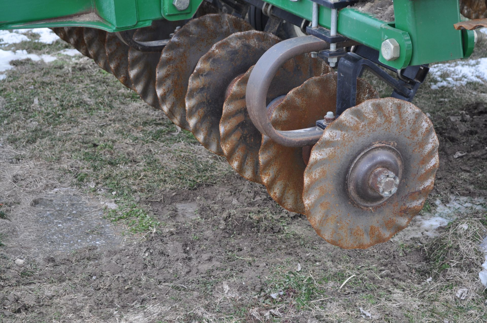 24’ Great Plains Series II Turbo-Till, flat bar rolling baskets, spider harrow, hyd fold, SN 3919NN - Image 6 of 26