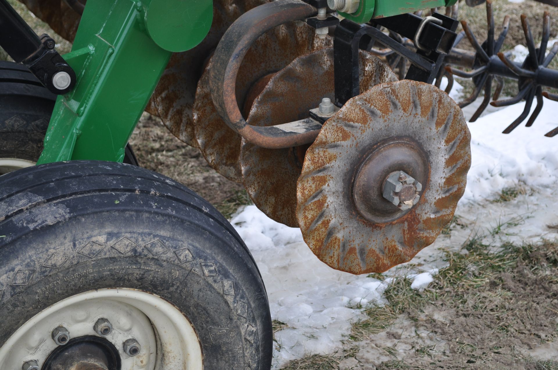 24’ Great Plains Series II Turbo-Till, flat bar rolling baskets, spider harrow, hyd fold, SN 3919NN - Image 9 of 26