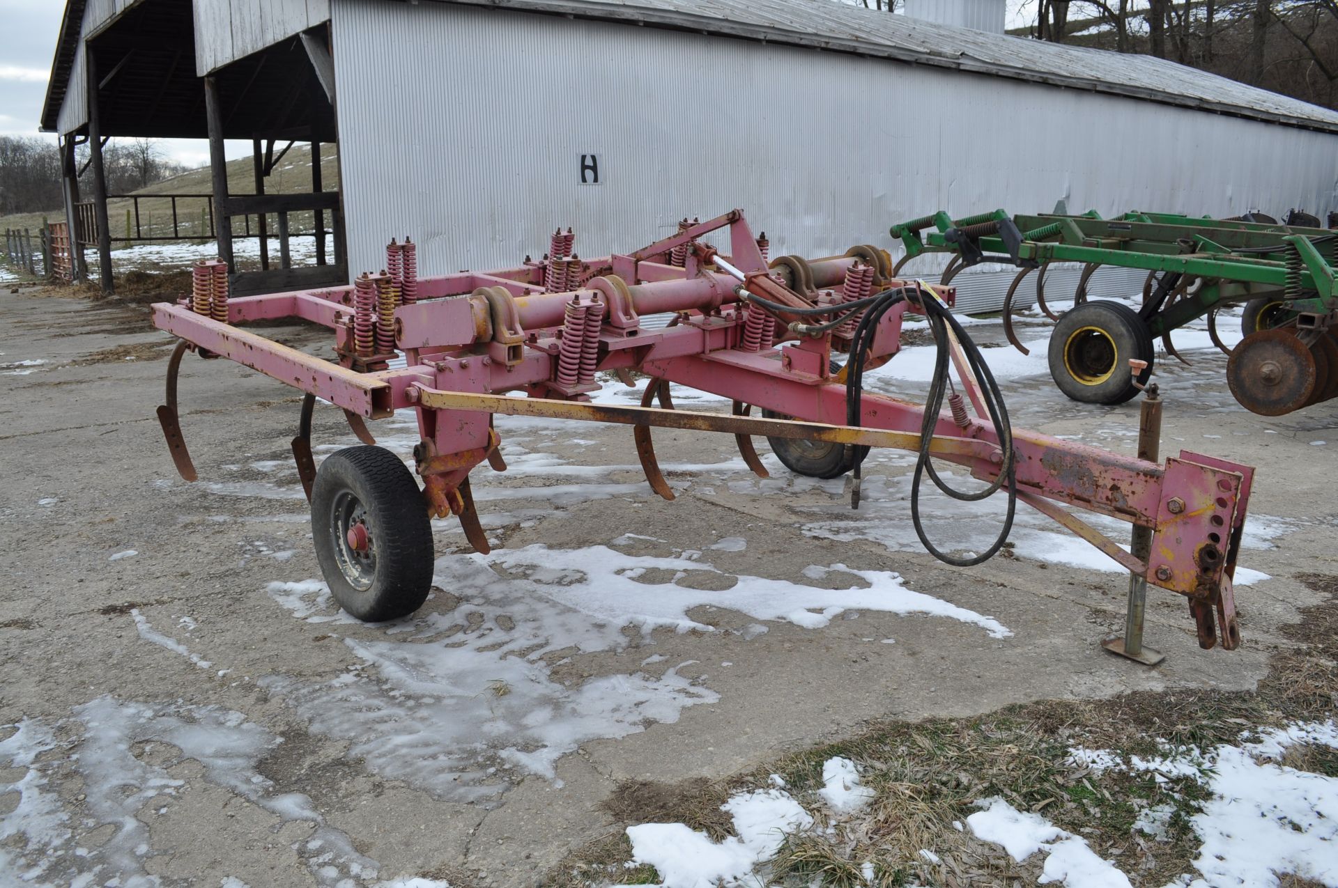 Taylor-Way 10-shank chisel plow - Image 2 of 14