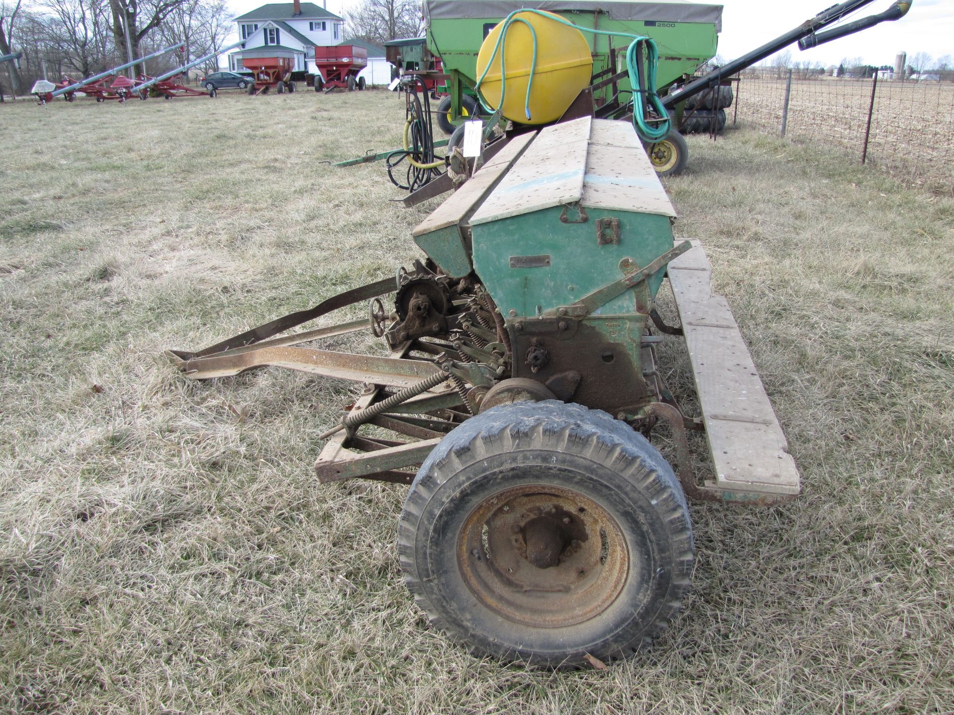 9’ John Deere Van Brunt end wheel drill, 7’’ spacing, grass seed box, SN5610 - Image 3 of 32