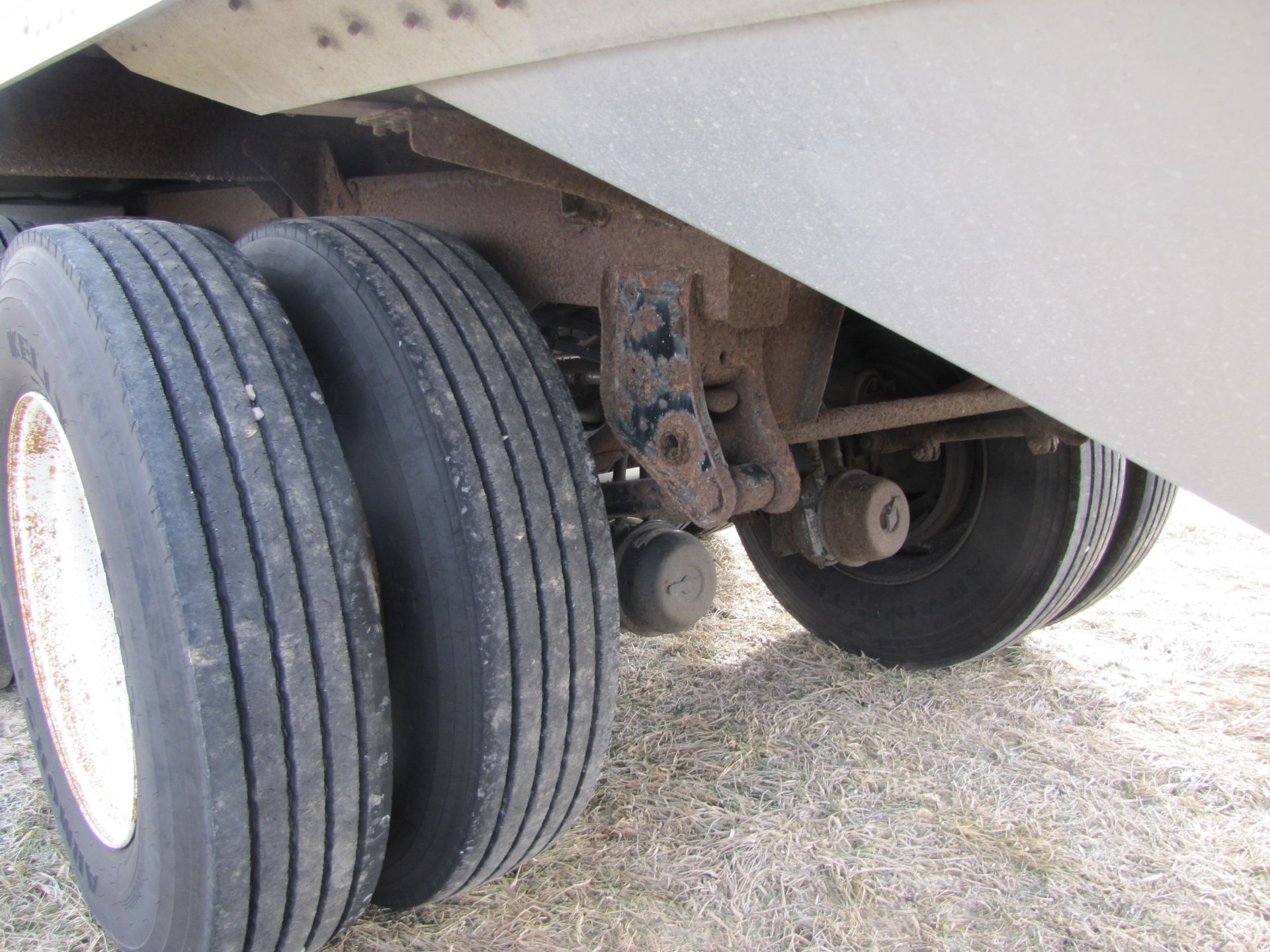34’ 2006 Timpte hopper bottom, 11R24.5L tires, roll tarp, VIN 1TDH335206B108993 - Image 20 of 34