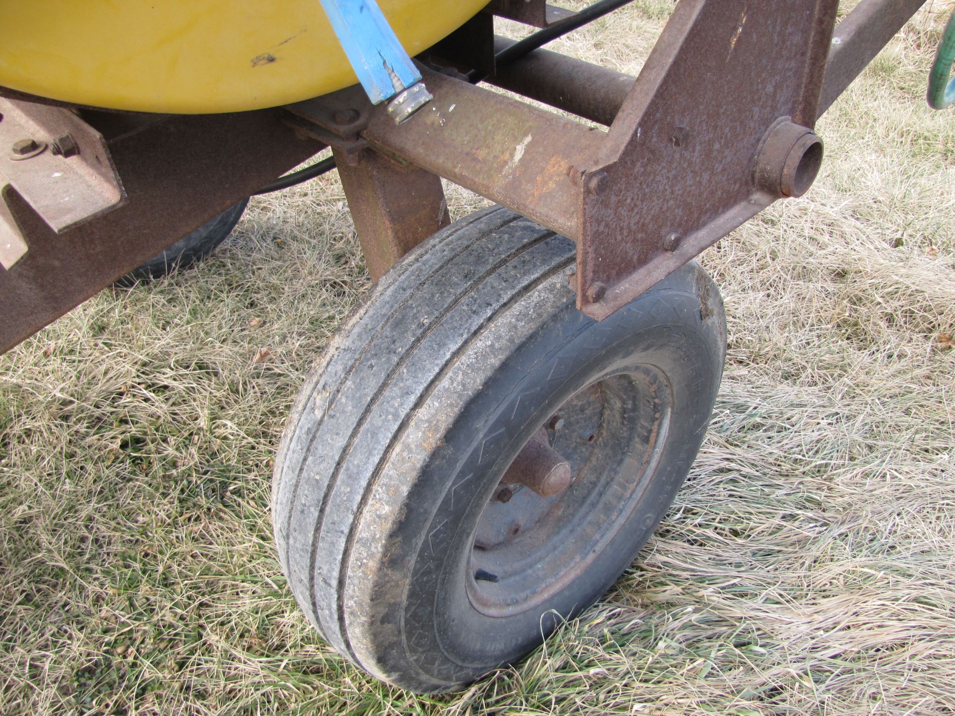 300 gal Continental Belton sprayer, 8' boom, model RD8, SN 1304 - Image 11 of 13