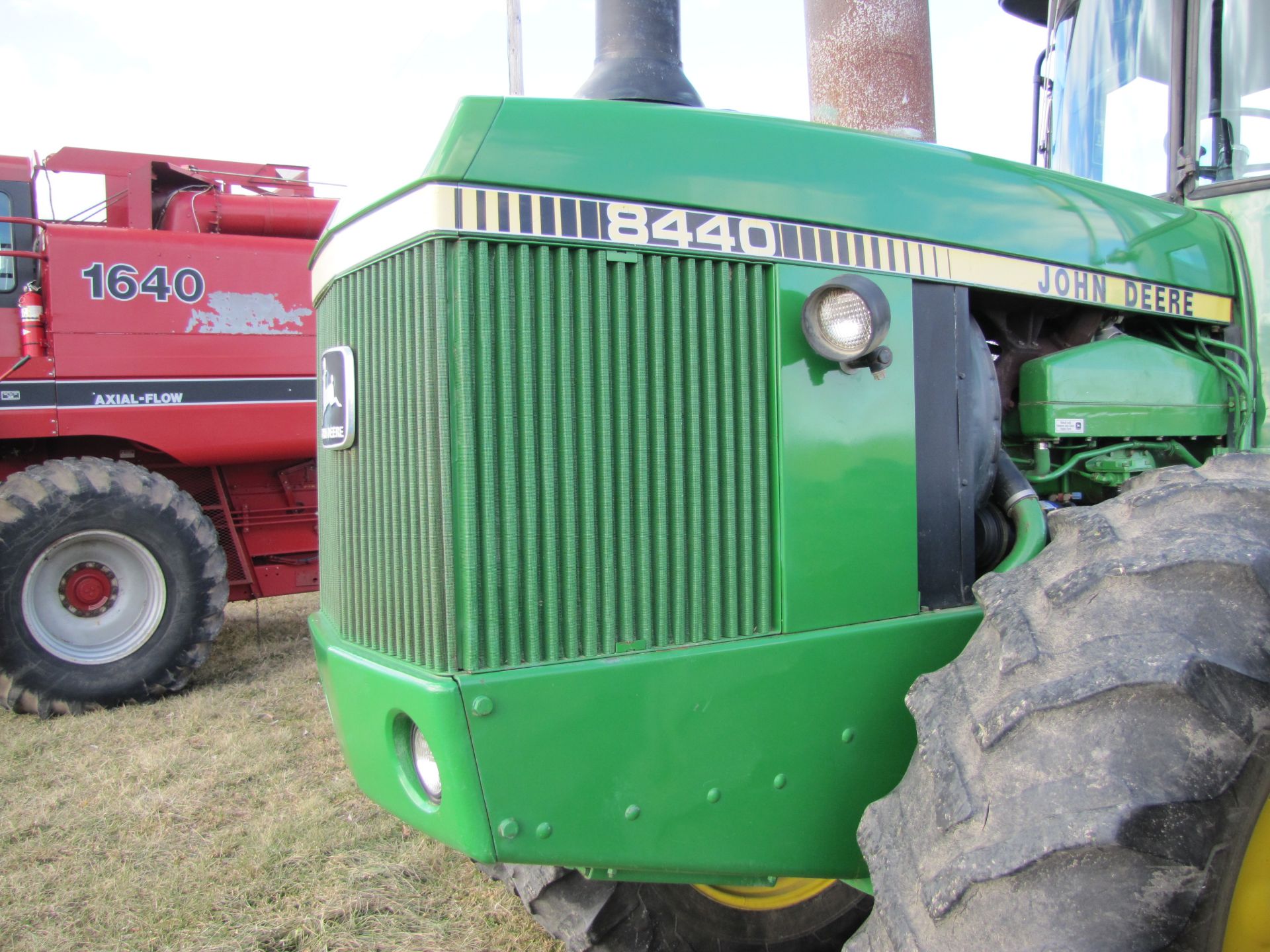 John Deere 8440 tractor, 4WD, C/H/A, 18.4-34 tires, 1000 PTO - Image 9 of 61