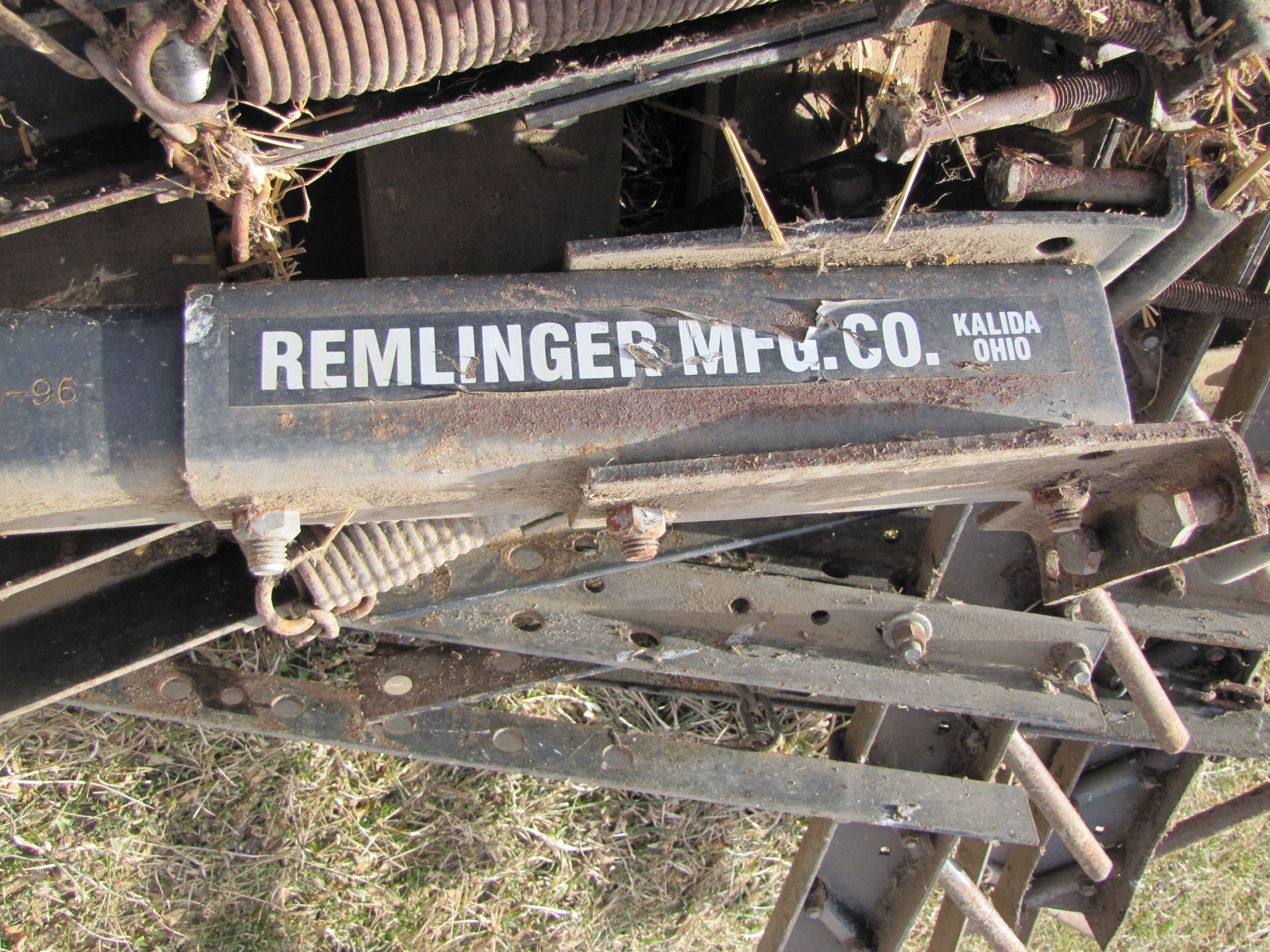 25' Remlinger single bar harrow w/ mounting brackets - Image 7 of 7