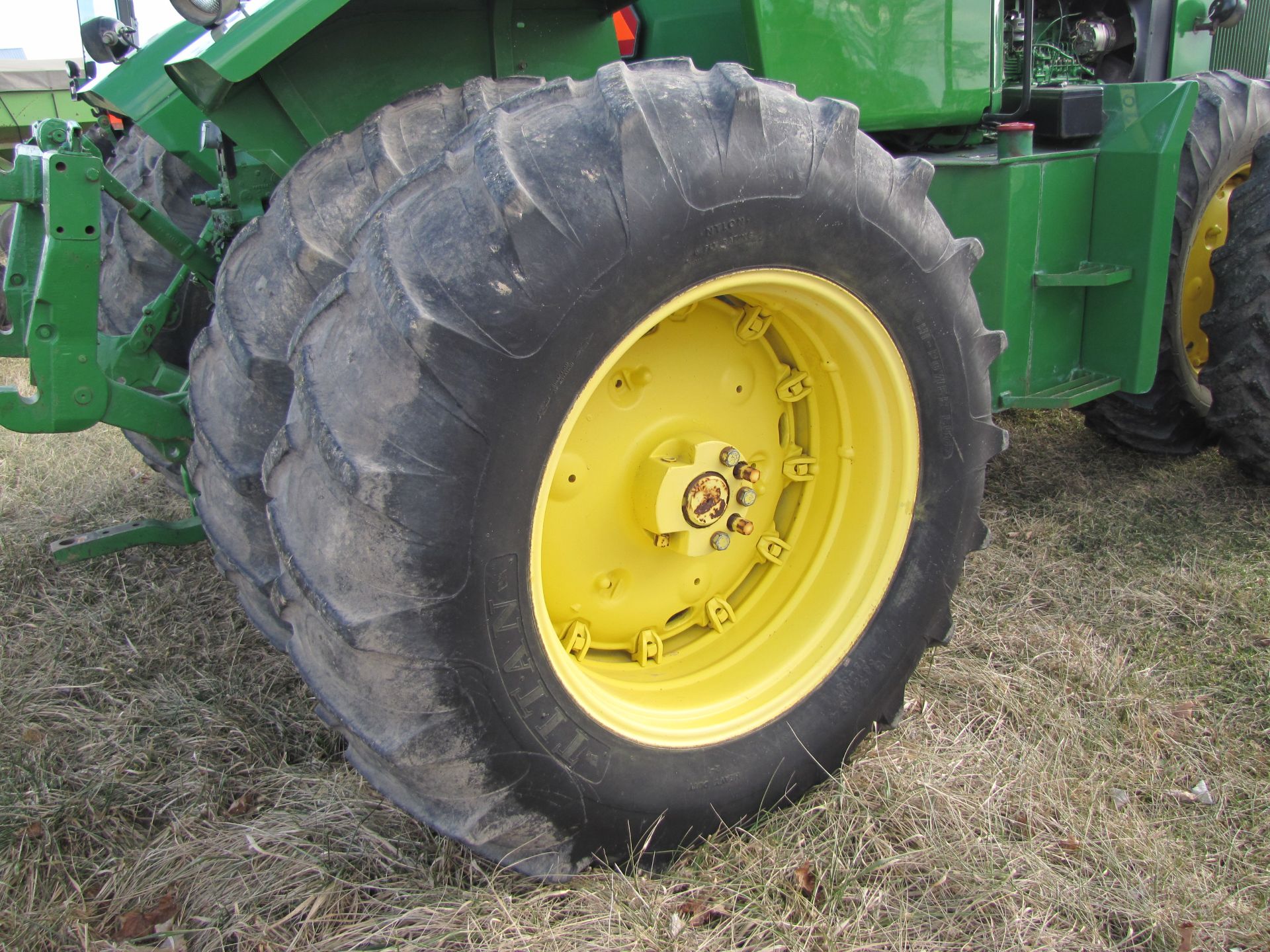 John Deere 8440 tractor, 4WD, C/H/A, 18.4-34 tires, 1000 PTO - Image 33 of 61