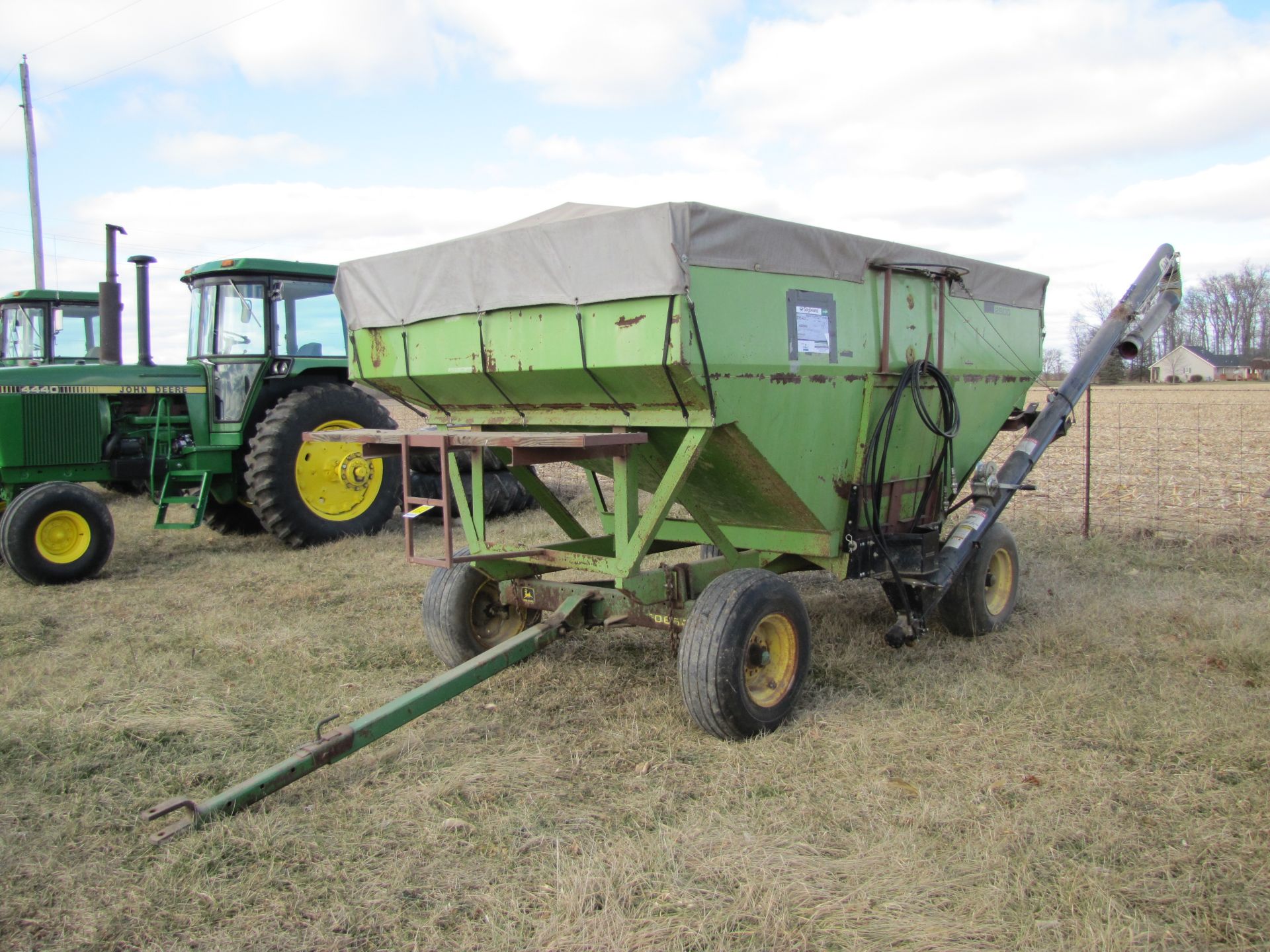 Parker 2500 seed wagon on John Deere 1065A gear, dual compartment, tarp, 15’ J&M hyd unload auger - Image 2 of 31