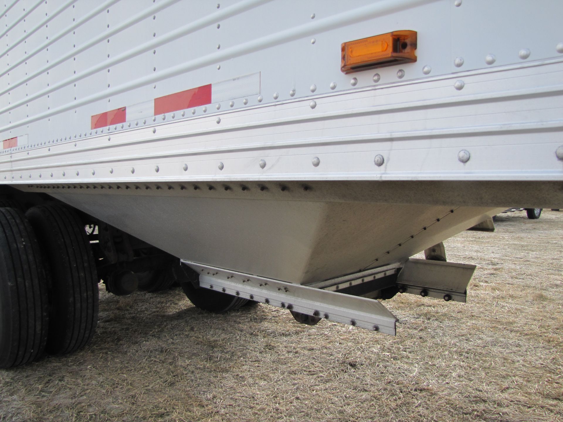 34’ 2006 Timpte hopper bottom, 11R24.5L tires, roll tarp, VIN 1TDH335206B108993 - Image 19 of 34