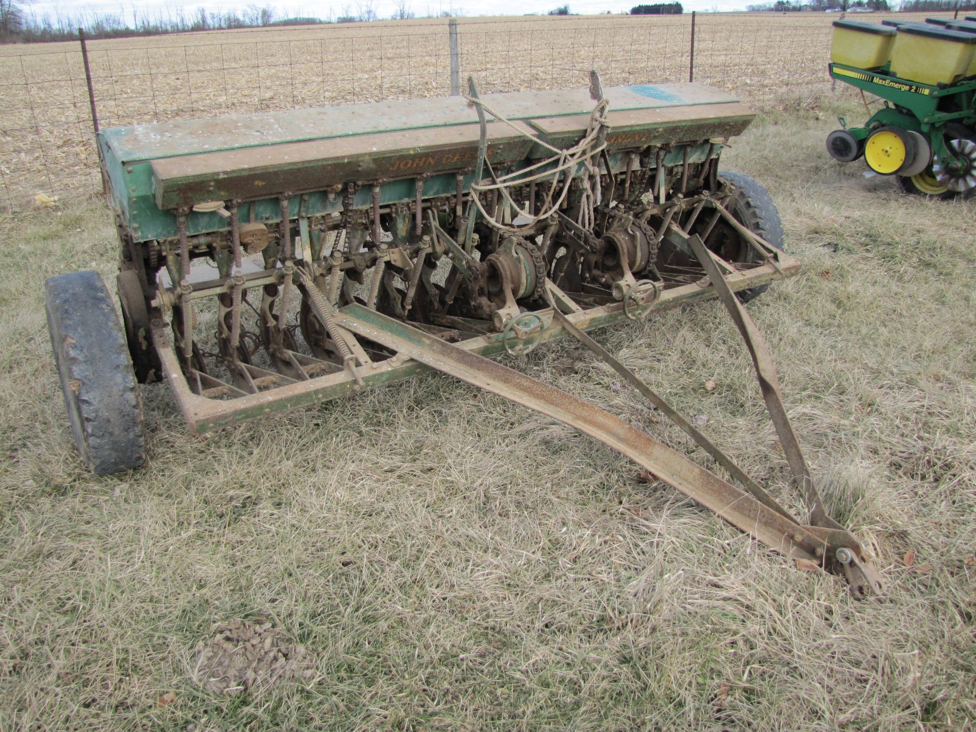 9’ John Deere Van Brunt end wheel drill, 7’’ spacing, grass seed box, SN5610 - Image 8 of 32