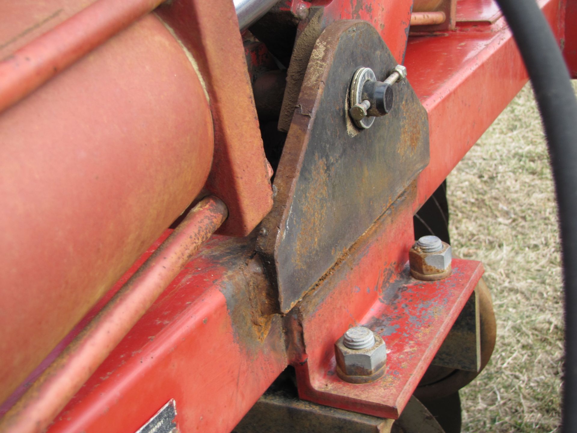 22’ Case IH 496 disc, rock flex, 7 ½’’ spacing, 9.5L-14 tires, Remlinger single rolling basket - Image 31 of 31