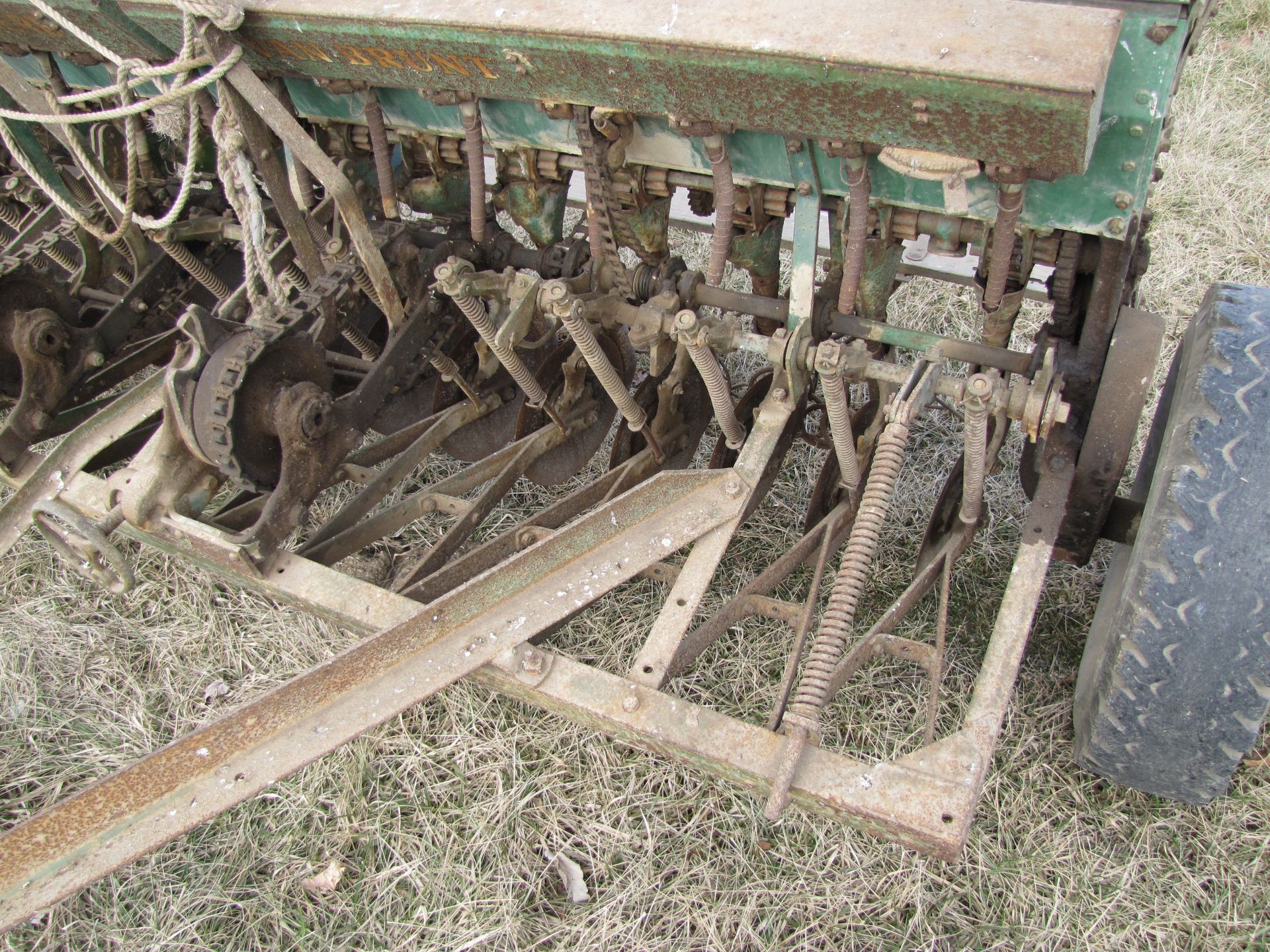 9’ John Deere Van Brunt end wheel drill, 7’’ spacing, grass seed box, SN5610 - Image 11 of 32