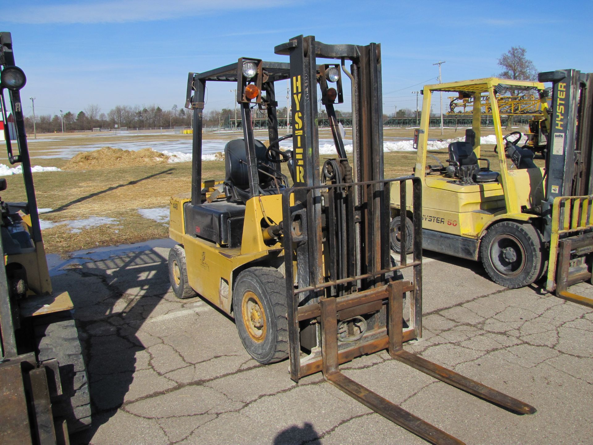 Hyster 50 forklift, 4500 lb capacity, propane, 3-stage, side shift, 7.00x12 fronts, 6.00x9 rears - Image 2 of 13