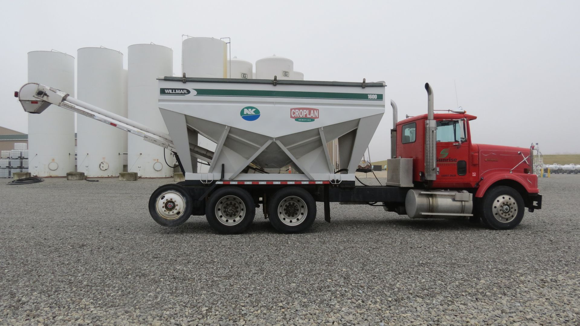 1988 International Eagle 9300, day cab, air ride, wet kit, Cat 3406P, Fuller 13-speed trans - Image 28 of 88