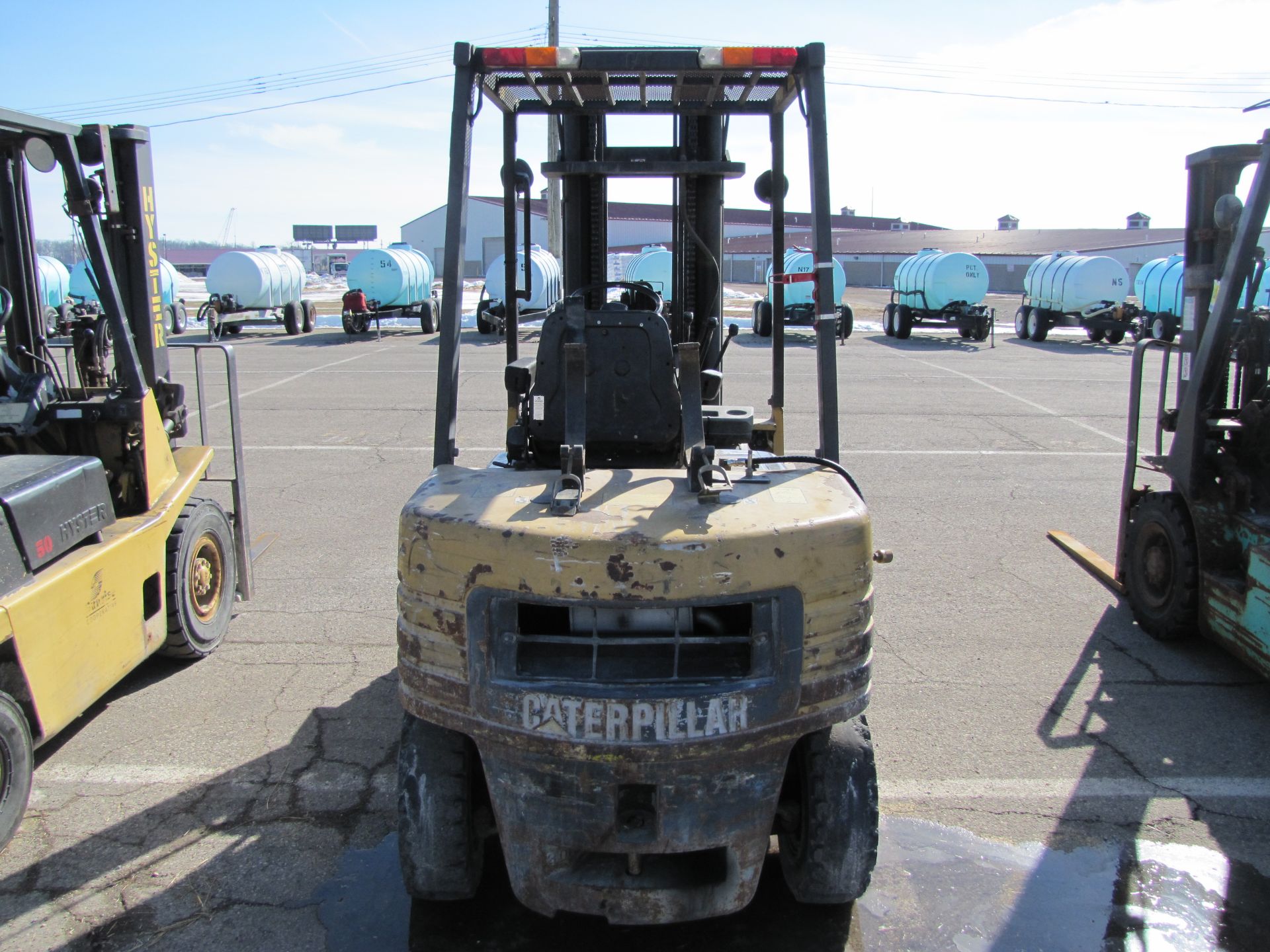 Caterpillar 60 forklift, 4500 lb capacity, propane, 3-stage, side shift, 28x9/15 fronts - Image 5 of 17
