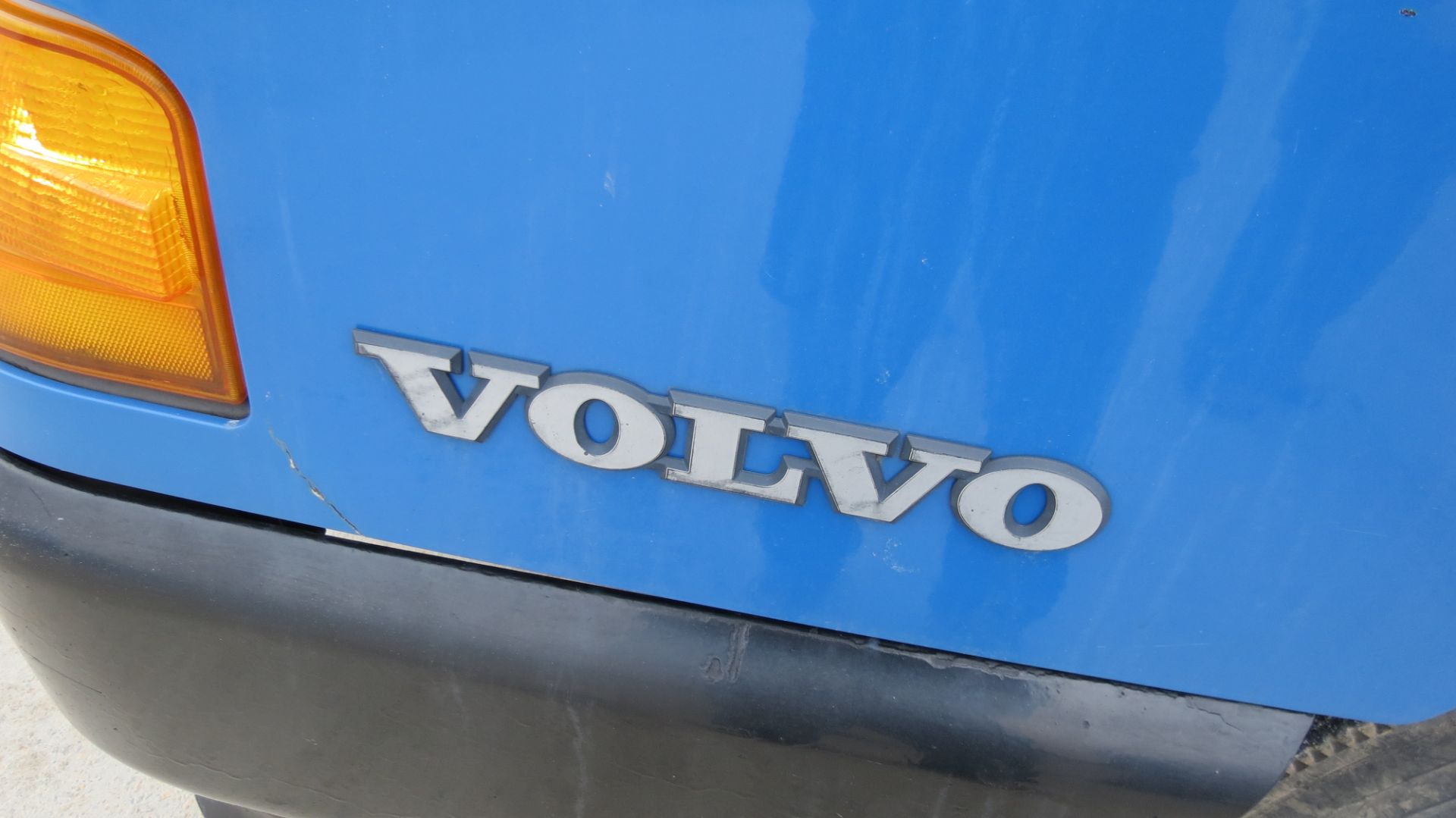 2001 Volvo VNLT, day cab, air ride, Cummins N-14, Eaton 10-speed trans, 174” wheelbase - Image 30 of 57