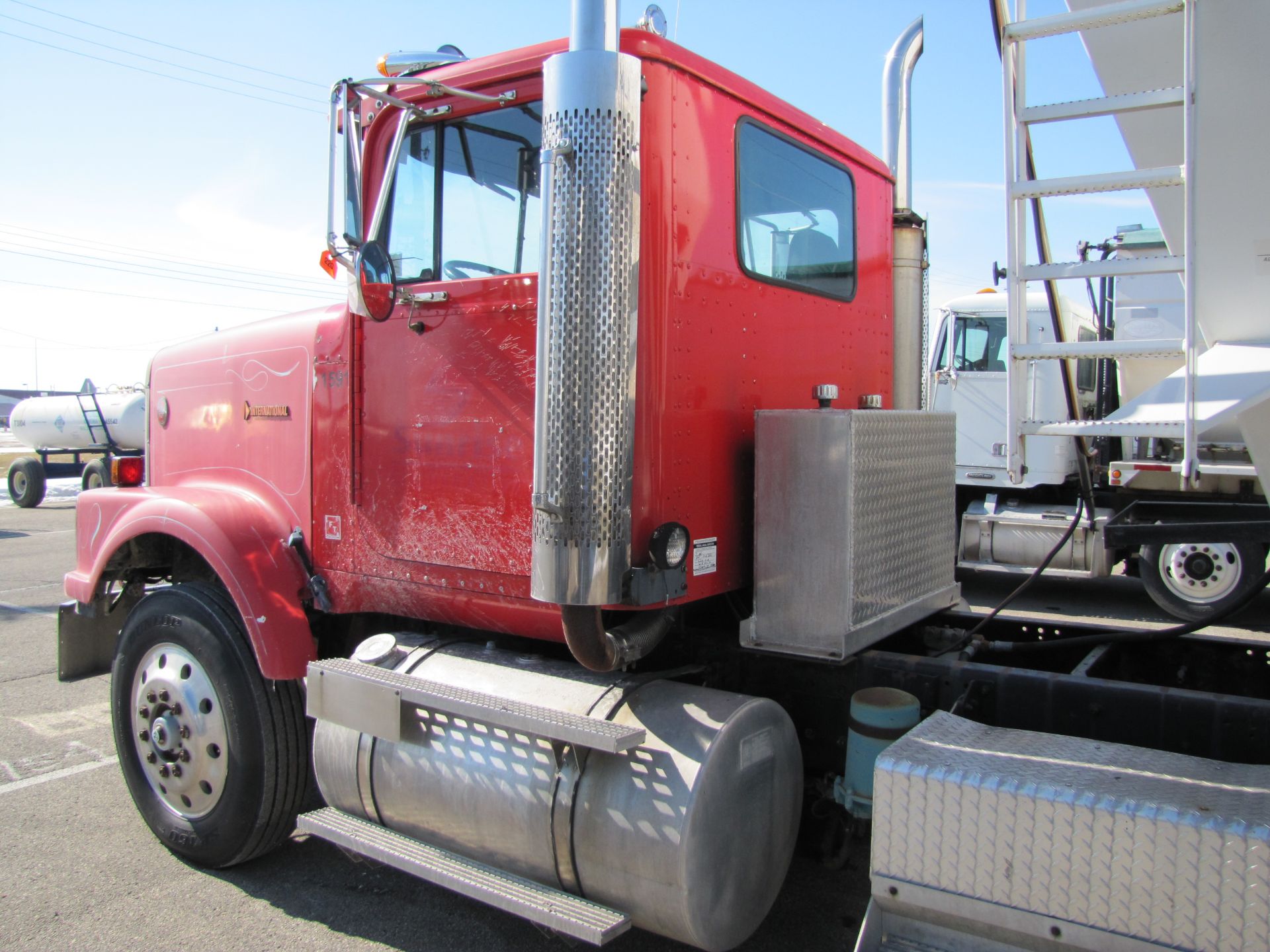 1988 International Eagle 9300, day cab, air ride, wet kit, Cat 3406P, Fuller 13-speed trans - Image 59 of 88