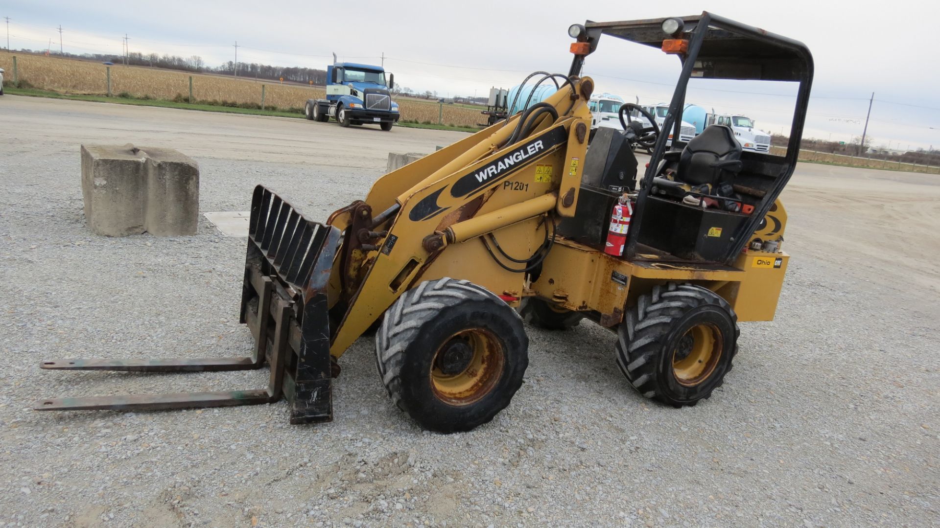 2012 Willmar Wrangler 4560 wheel-loader, 74'' bucket, 42 '' forks, 3811 hrs, SN 4560HCN001021 - Image 3 of 27