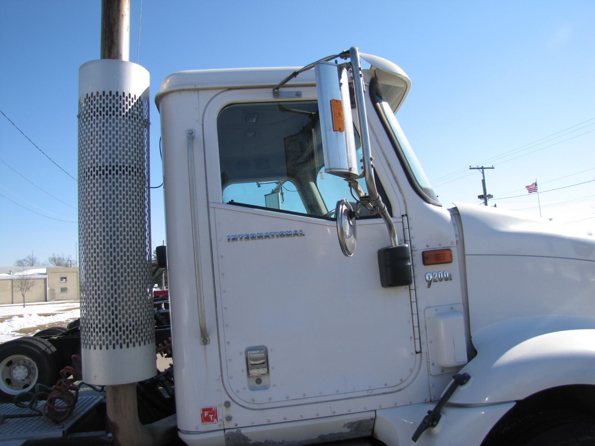 2004 International 9200I, day cab, spring ride, wet kit, Cummins ISX 435 ST, Meritor 10-speed trans - Image 30 of 54