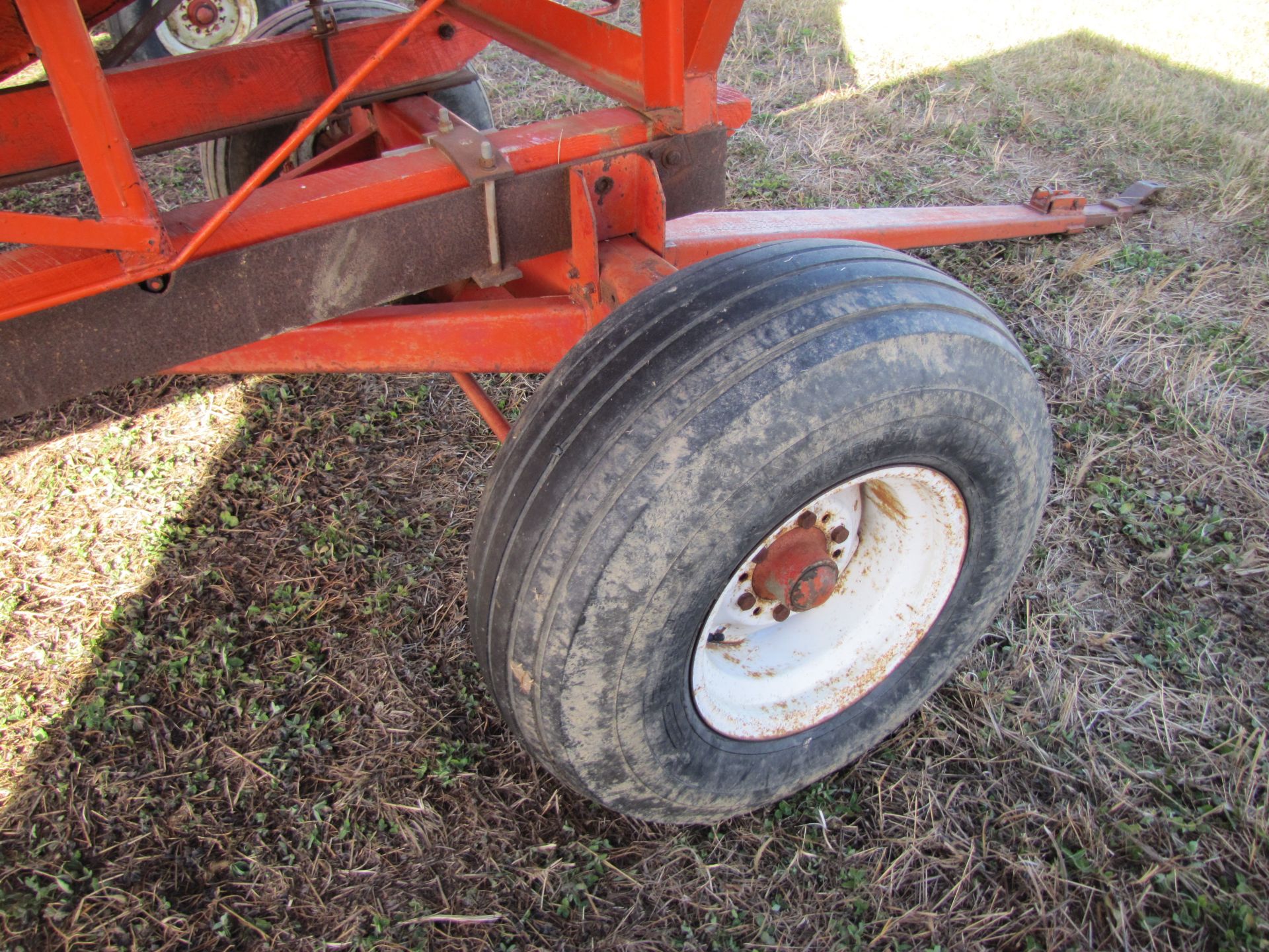 Killbros 350 gravity bed wagon - Image 13 of 23