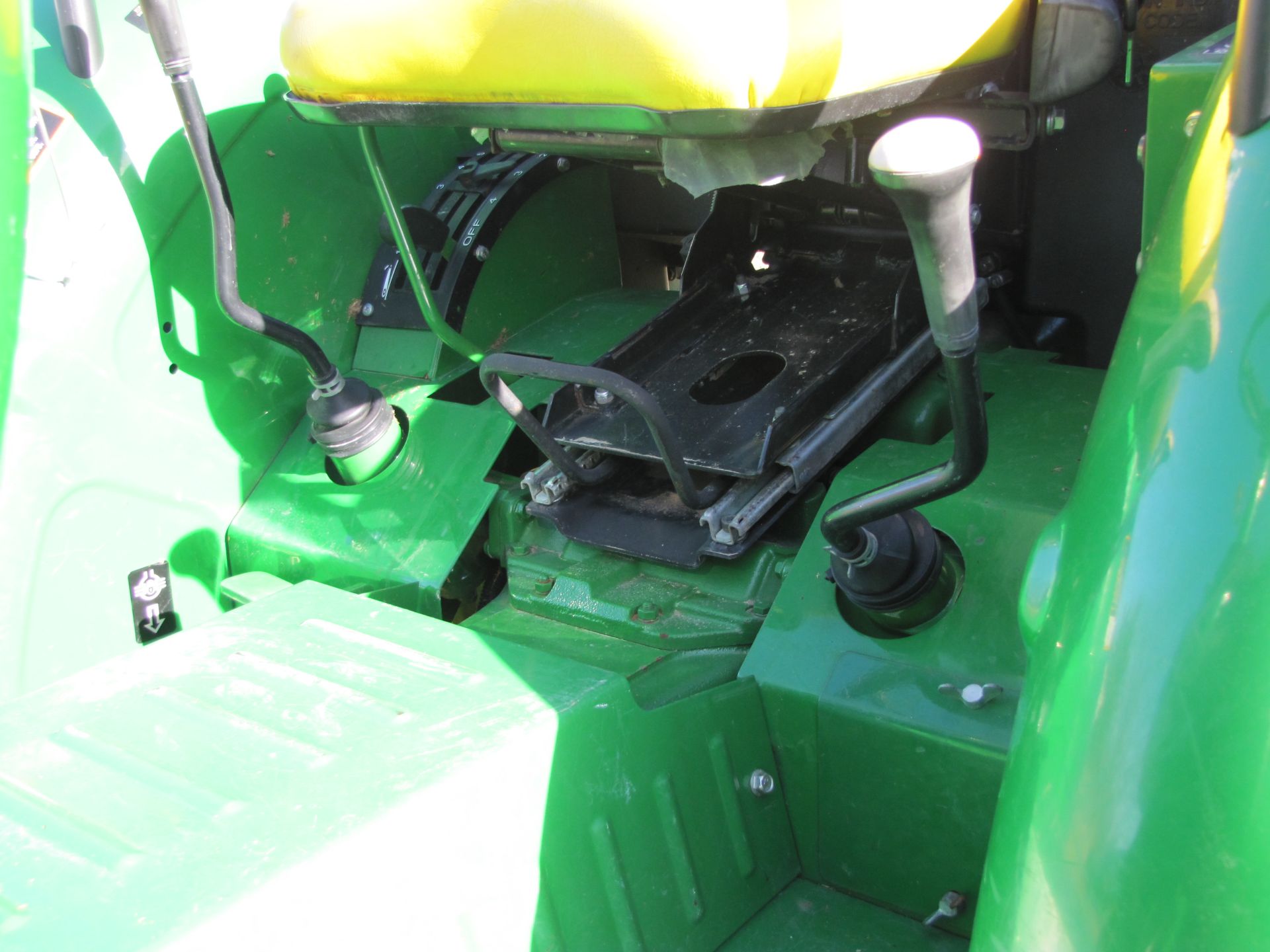 John Deere 5055E tractor - Image 38 of 46