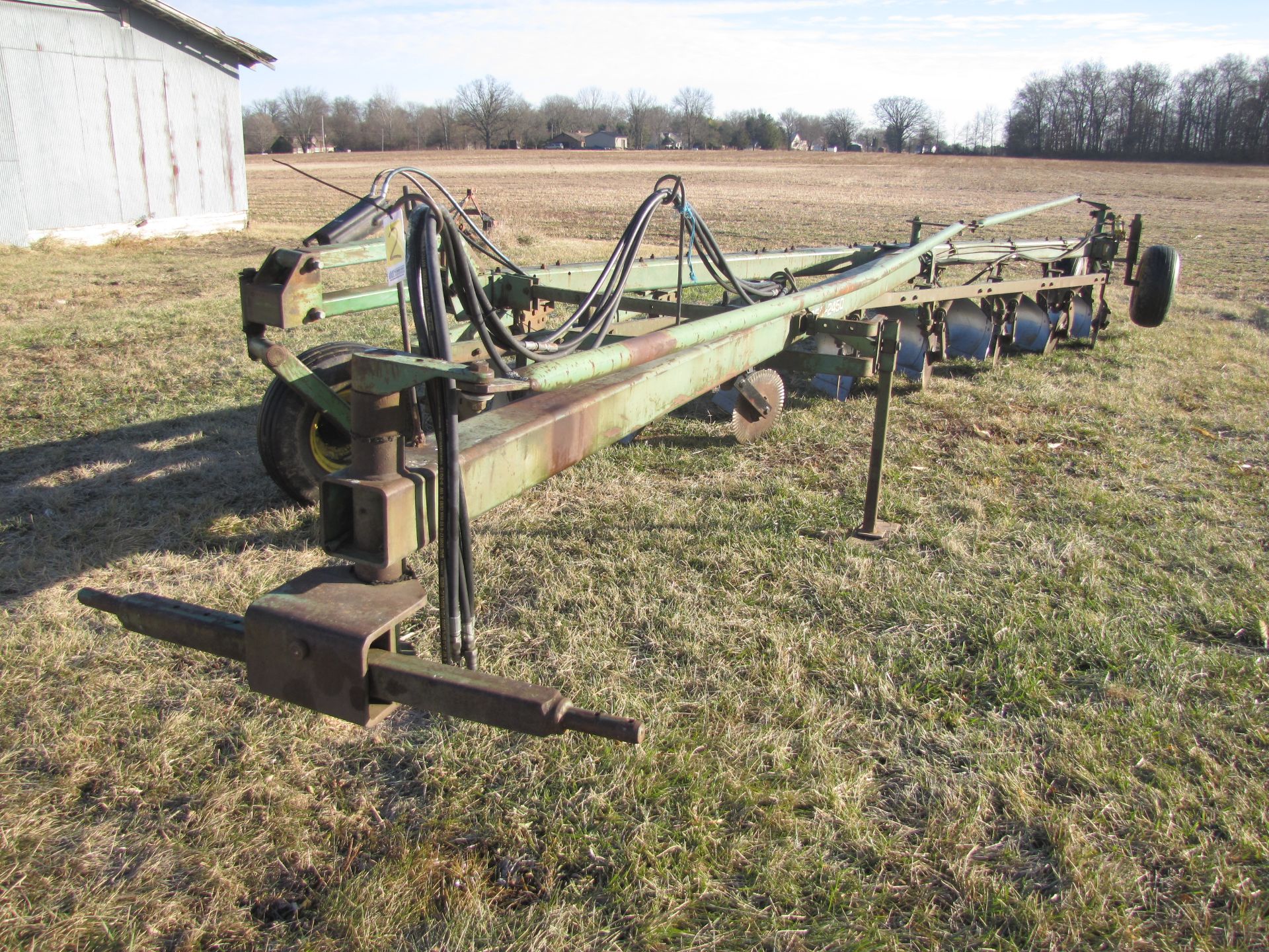 John Deere 8 x 16” 2350-2450 plow, onland hitch