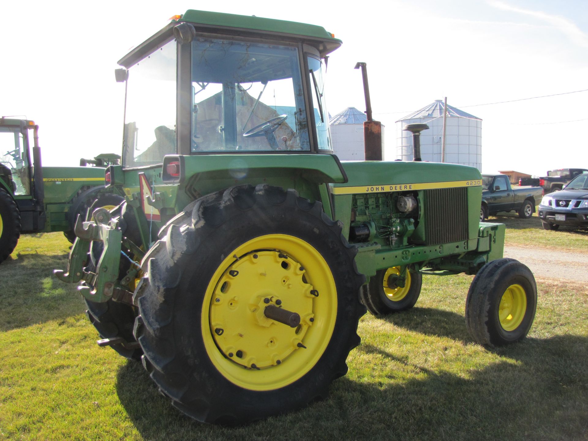 John Deere 4230 tractor - Image 6 of 49
