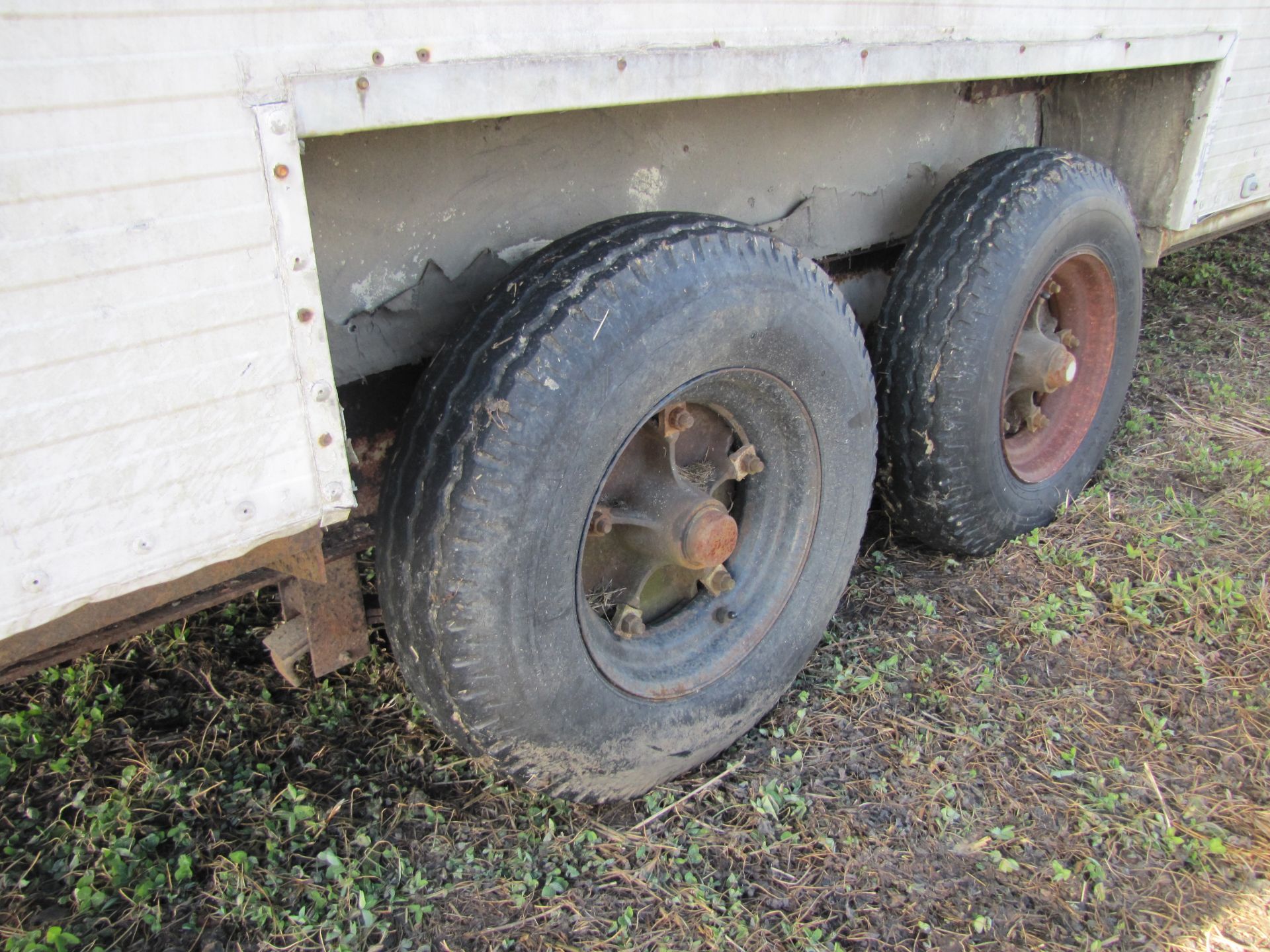 8’ x 21’ Enclosed Box Trailer, tandem axle, goose neck - Image 8 of 21